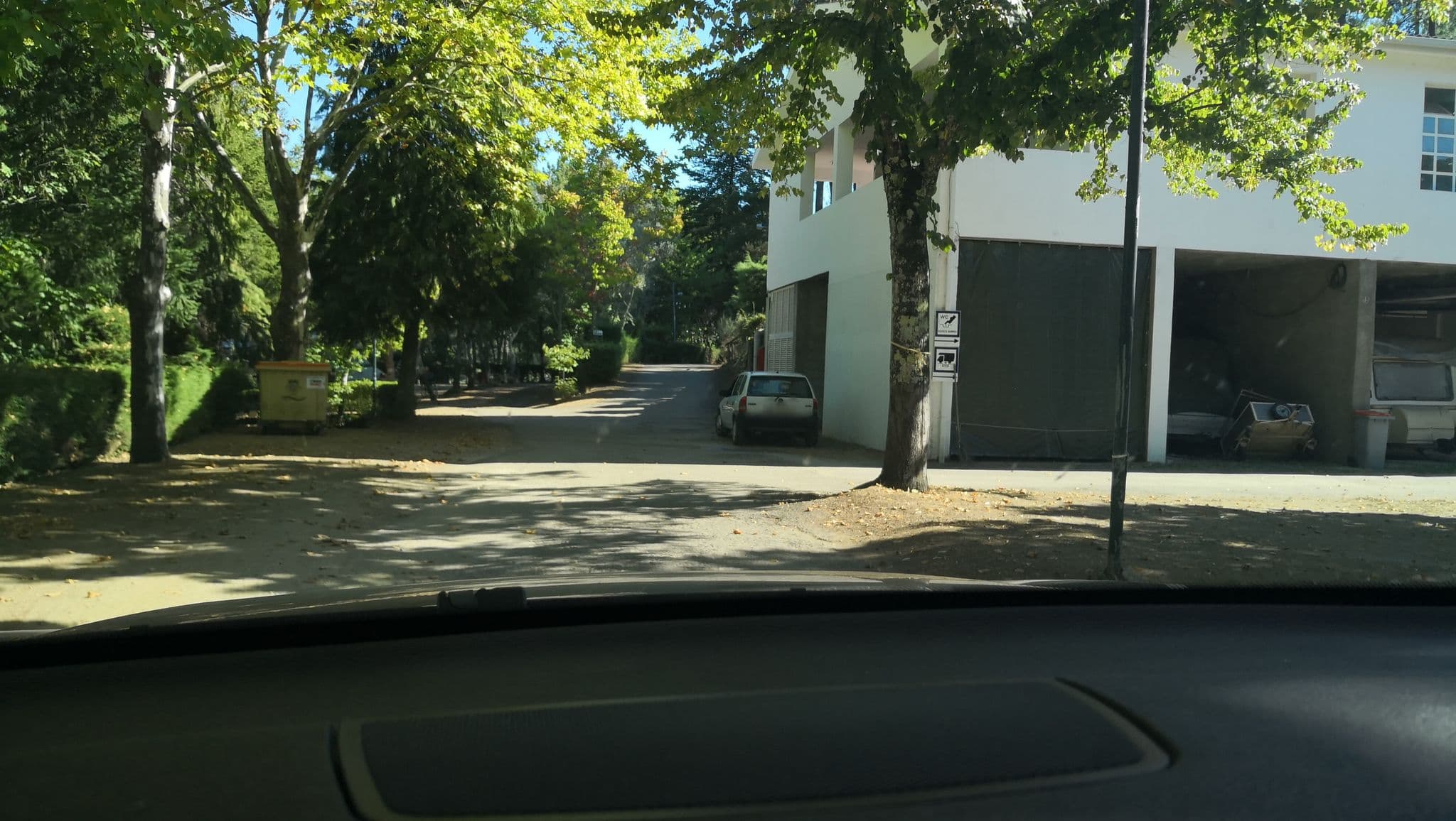 Street view near Parque de Campismo de Vila Real, Vila Real — © sanjorgepinho (CC BY-SA · Mapillary)