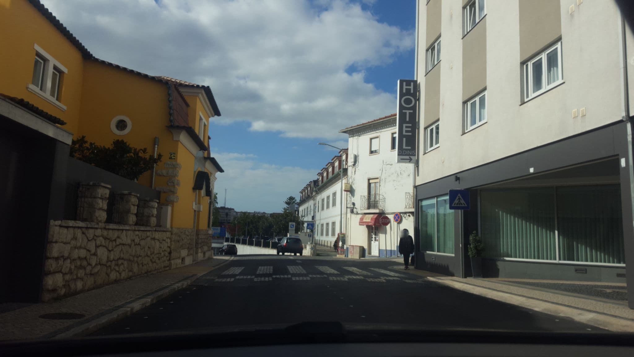 Street view near Hotel D. Dinis, Leiria — © j0n4s13 (CC BY-SA · Mapillary)