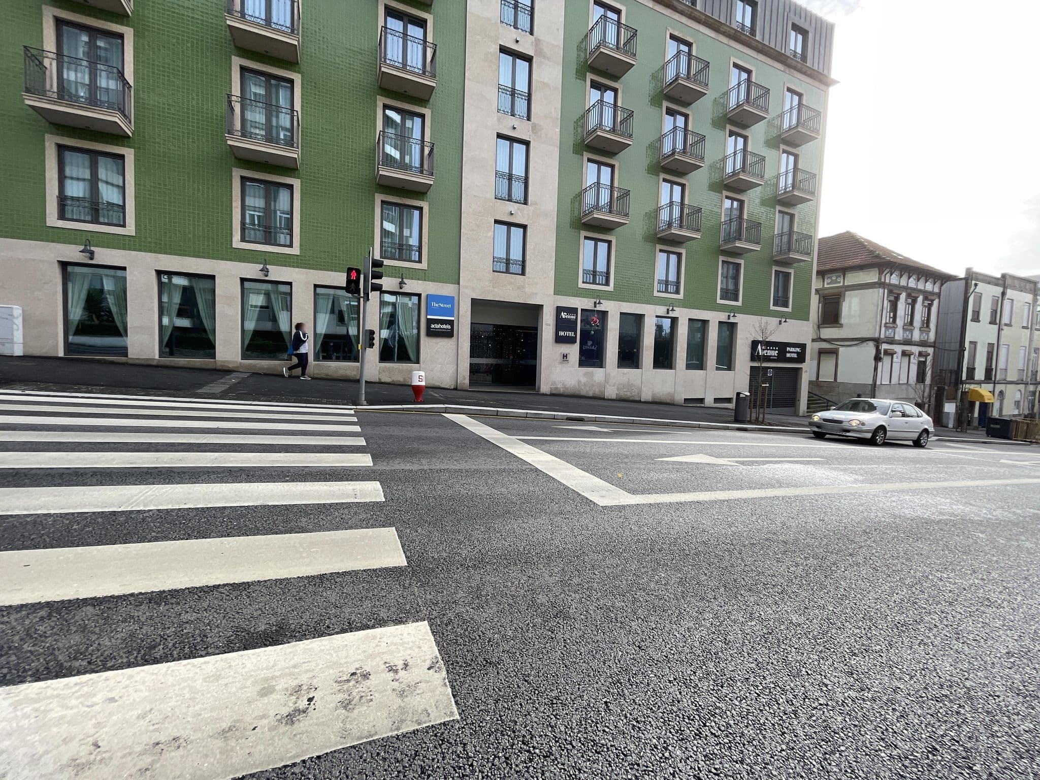 Street view near The Avenue Hotel, Bomfim — © egorka (CC BY-SA · Mapillary)