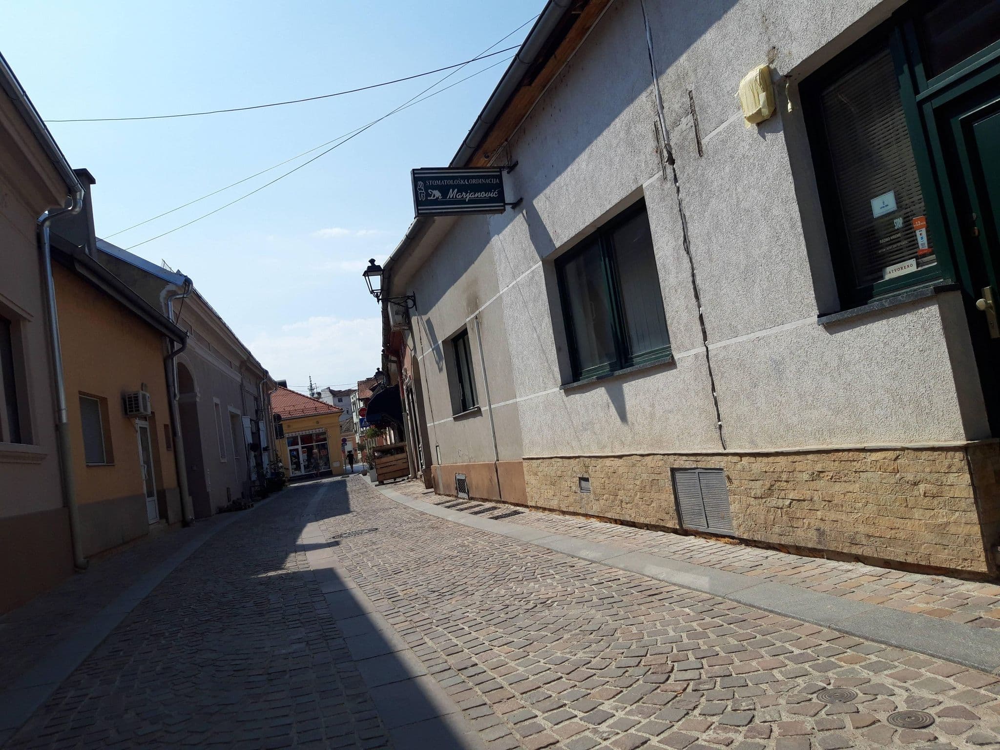 Street view near Hostel Centar Novi Sad, Novi Sad — © fivewho (CC BY-SA · Mapillary)