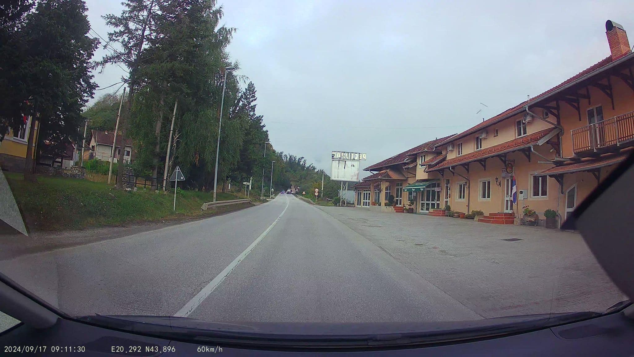 Street view near Српска национална кућа Кнегиња | Kneginja, Čačak — © pmilanovic (CC BY-SA · Mapillary)
