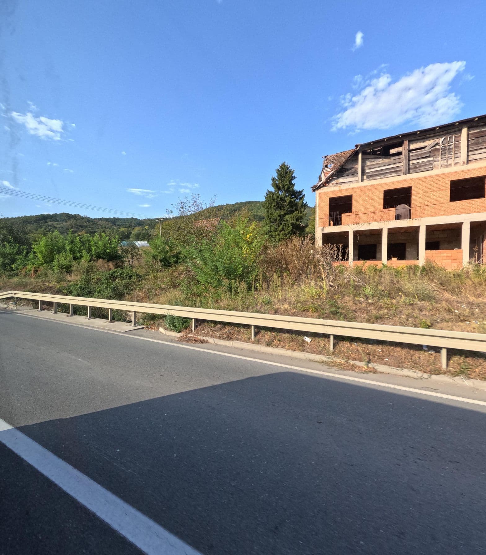 Street view near Merak, Arilje — © smajser1 (CC BY-SA · Mapillary)