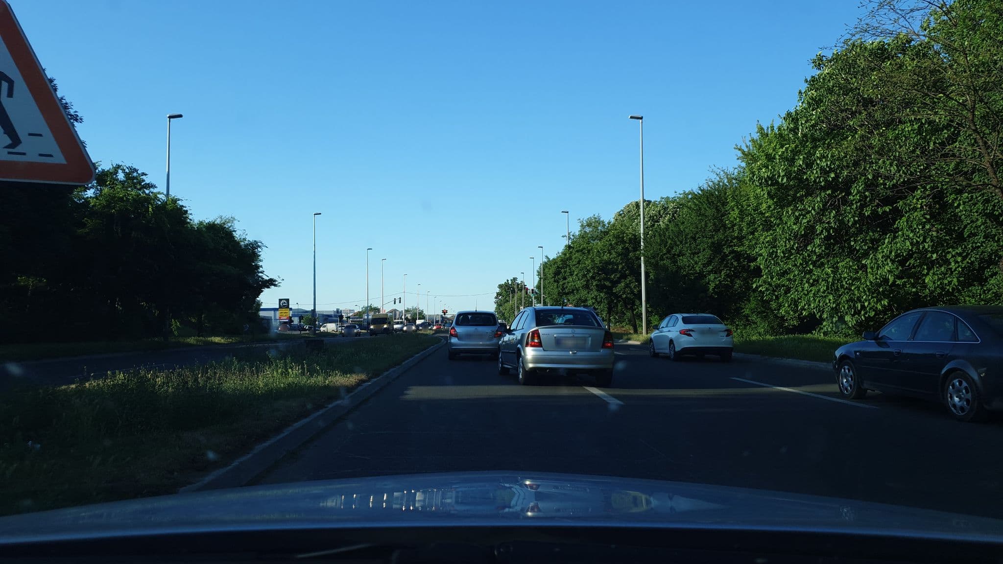 Street view near Garni Hotel Zeder, Zemun — © borovac (CC BY-SA · Mapillary)