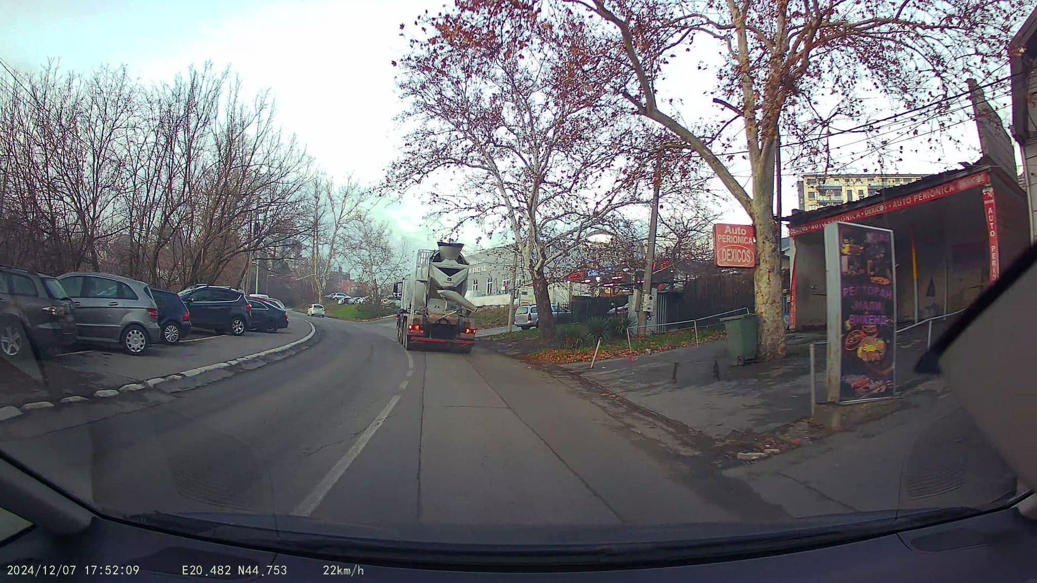 Street view near Mali vikend, Jajinci — © pmilanovic (CC BY-SA · Mapillary)