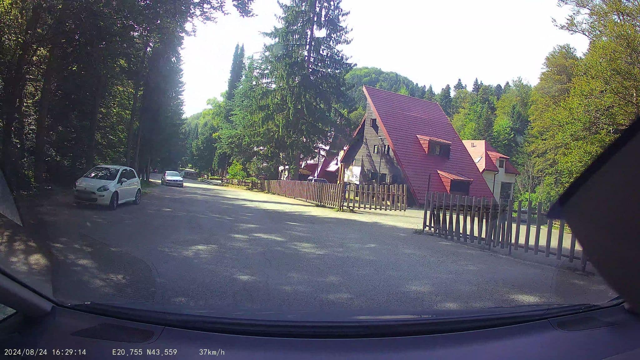 Street view near Hotel Piramida, Vrnjačka Banja — © pmilanovic (CC BY-SA · Mapillary)