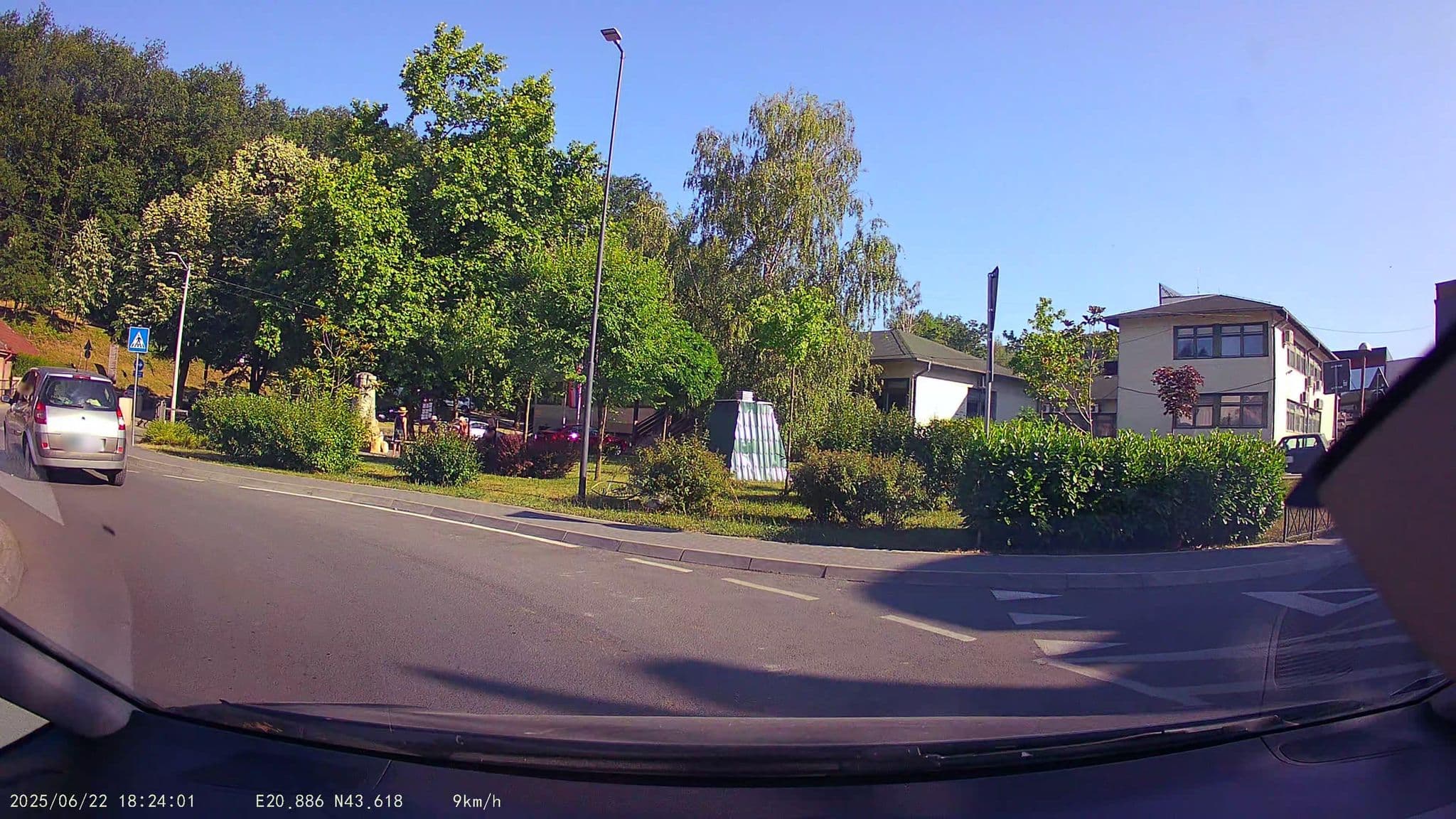 Street view near Vrnjacke Terme Hotel, Vrnjačka Banja — © pmilanovic (CC BY-SA · Mapillary)