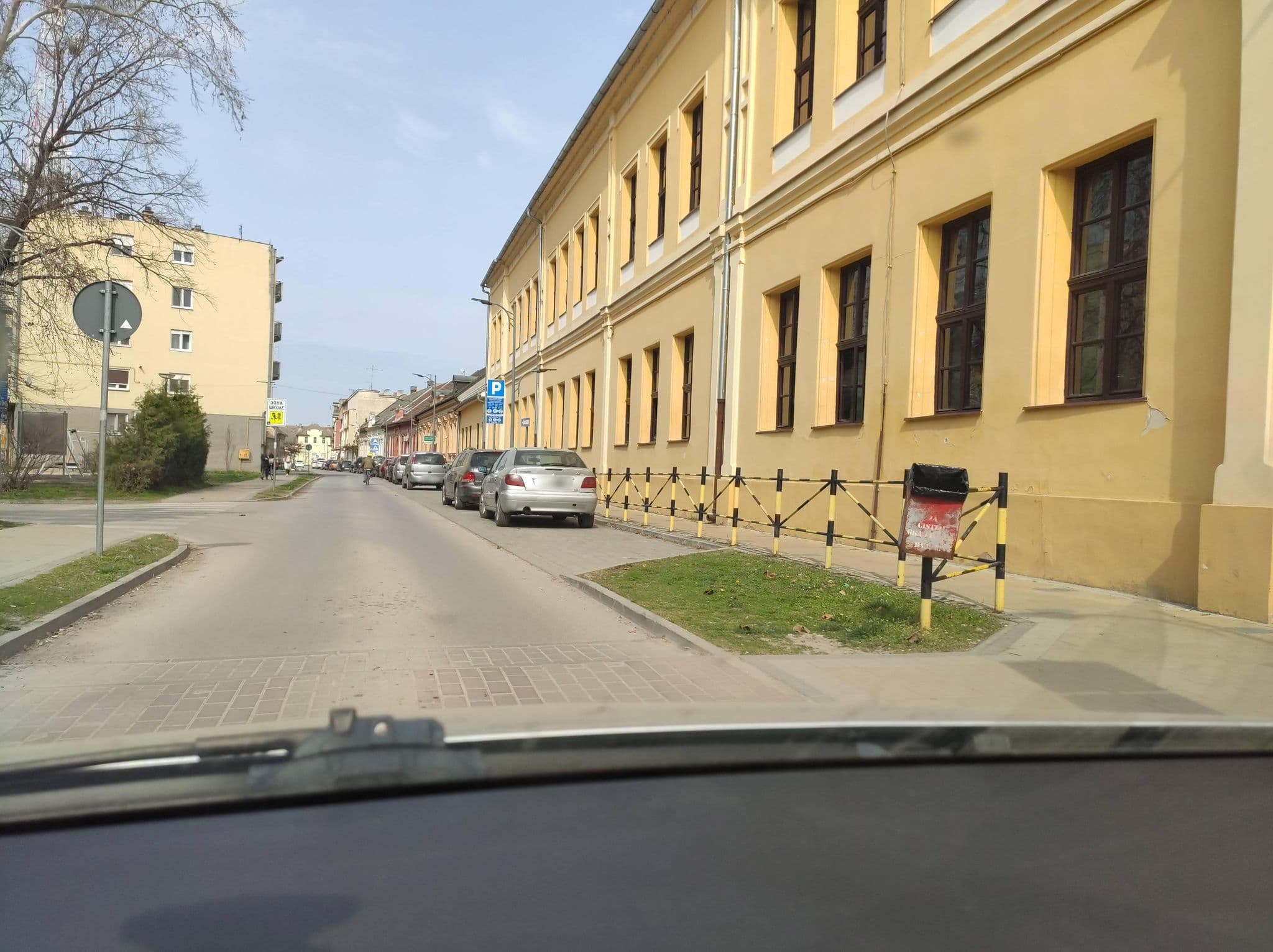 Street view near Hotel "Bela Ladja", Bečej — © atilahorvat (CC BY-SA · Mapillary)