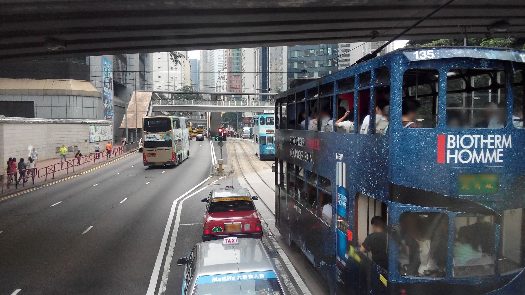 Street view near Island Ballroom, Admiralty — © avikdor (CC BY-SA · Mapillary)