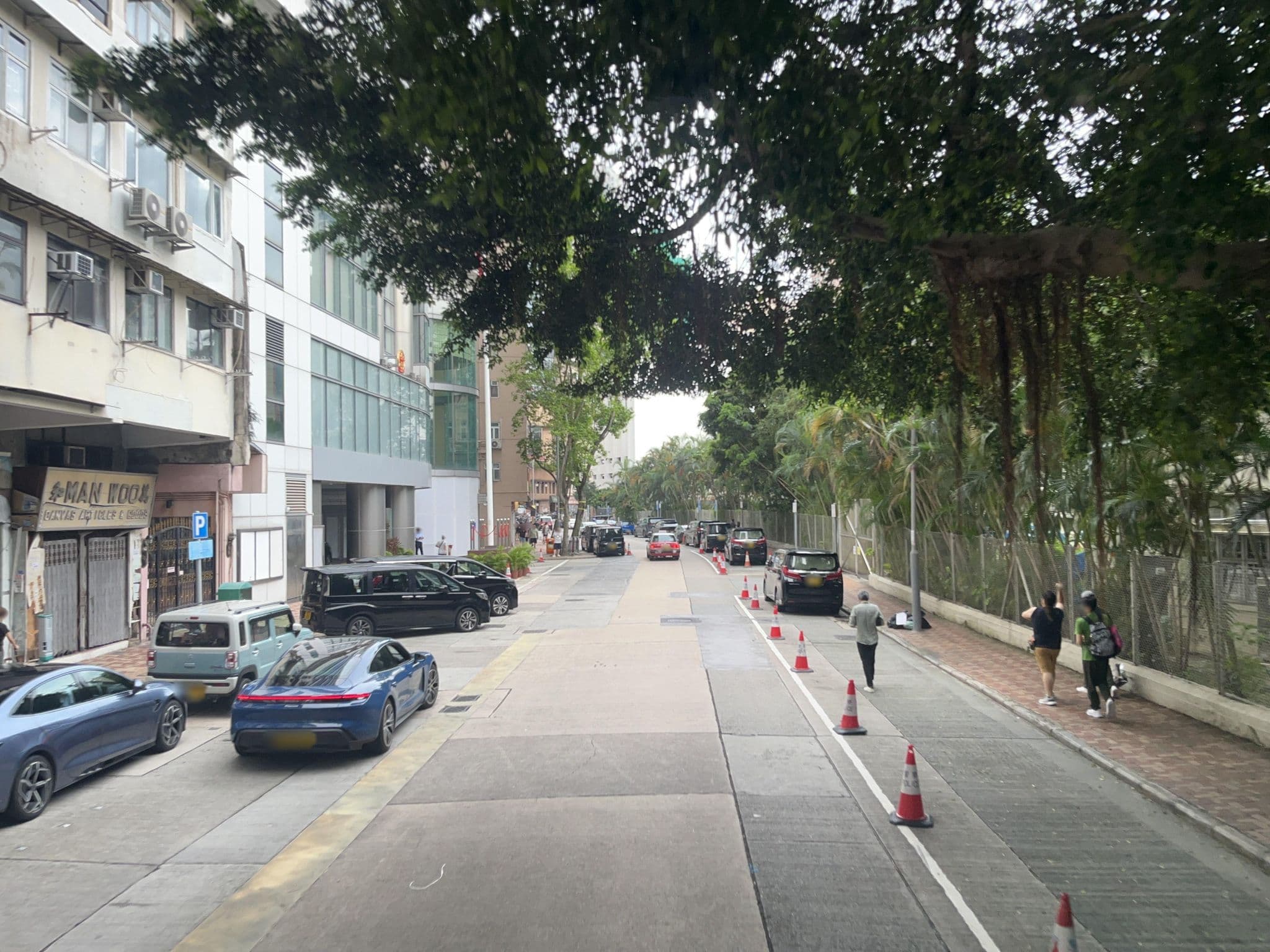 Street view near Metropark Hotel 香港銅鑼灣維景酒店, Tin Hau — © luftwright (CC BY-SA · Mapillary)