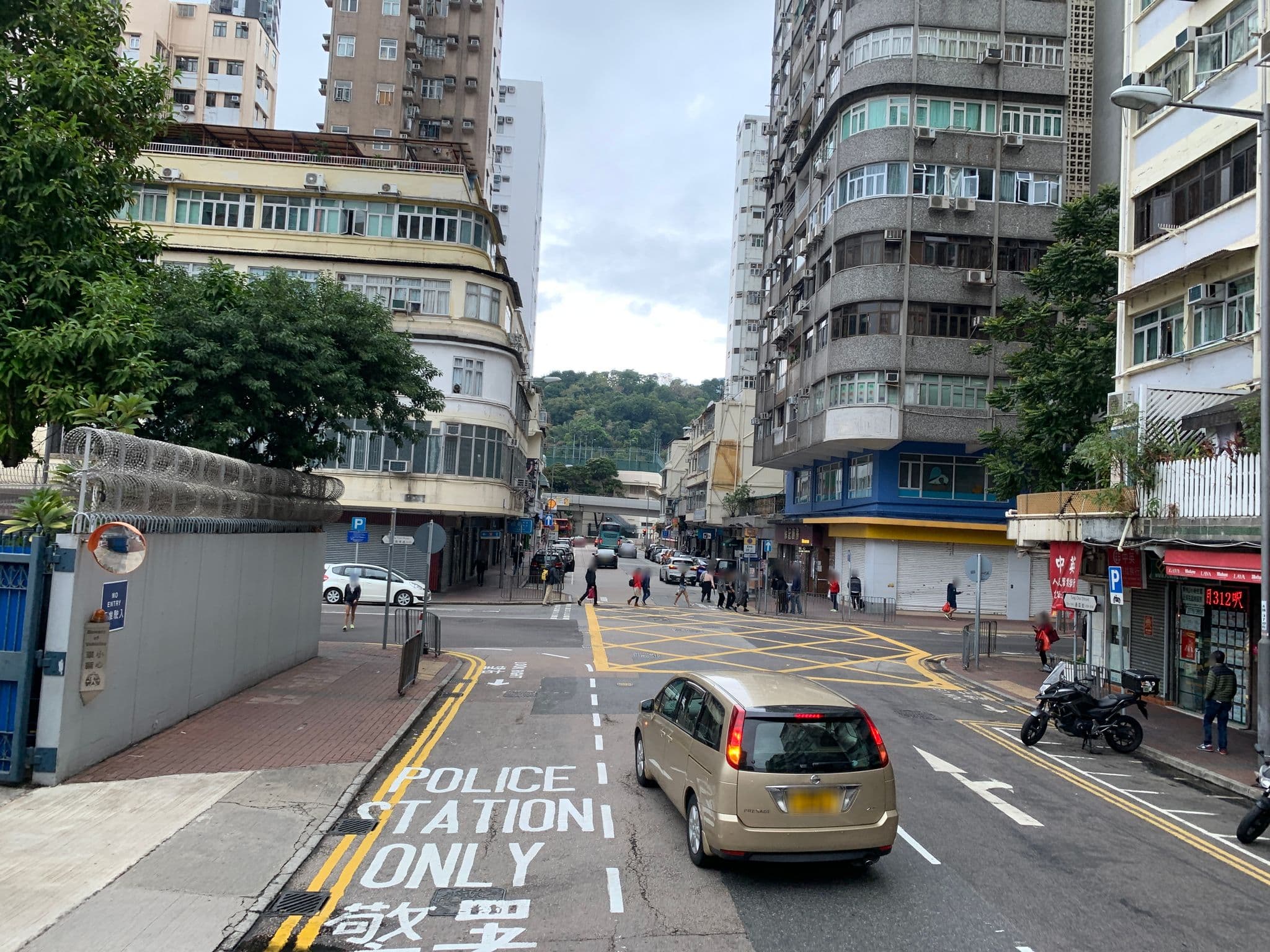 Street view near The Nest, Mong Kok — © jonathanchik (CC BY-SA · Mapillary)