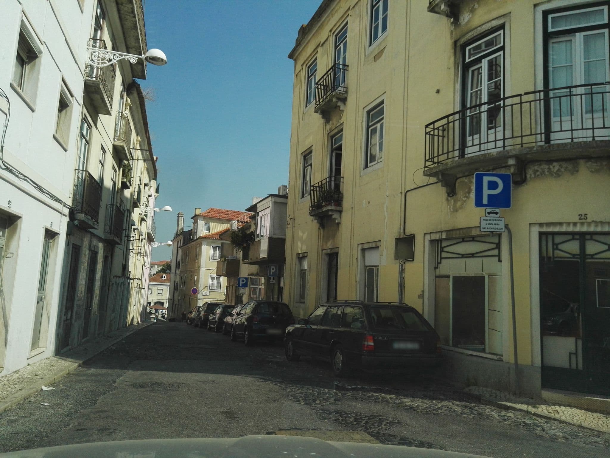 Street view near The Emerald House Lisbon, Curio Collection by Hilton, Santos-o-Velho — © filipegraciosa (CC BY-SA · Mapillary)