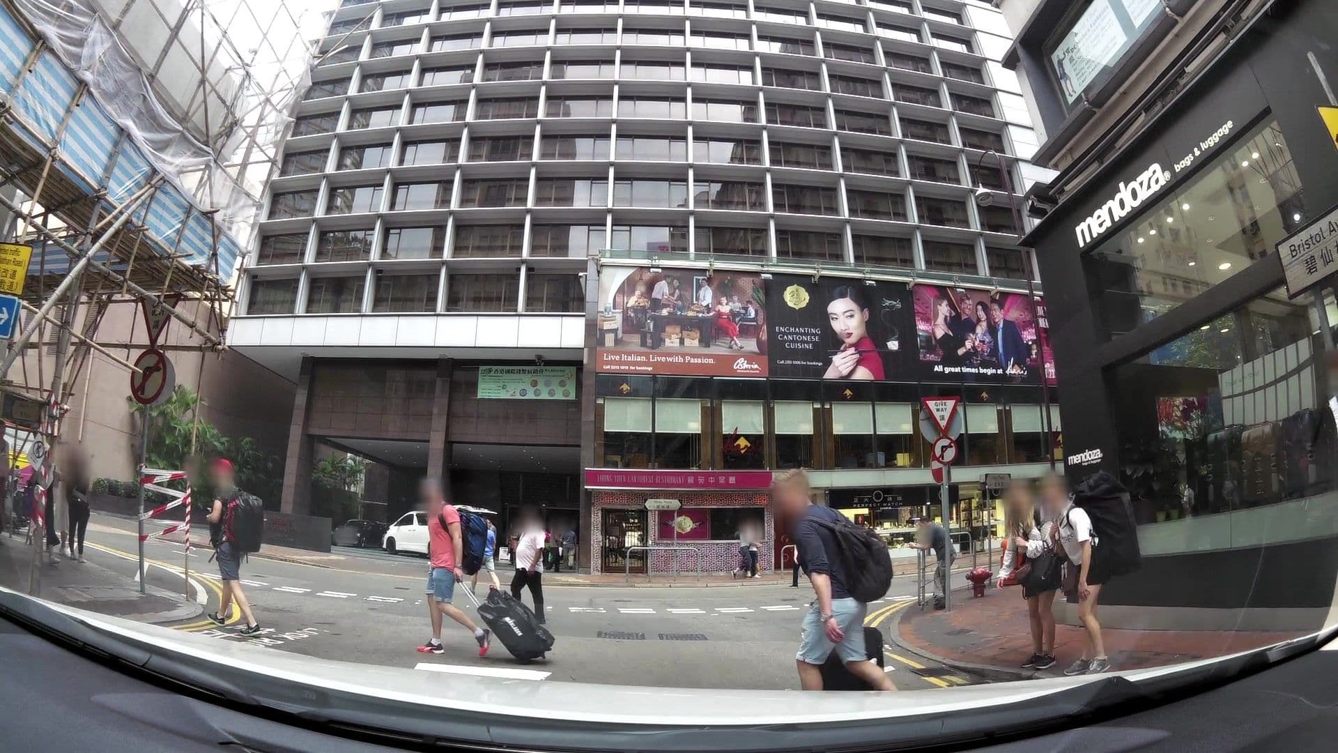 Street view near Yiyuan Hostel, Tsim Sha Tsui — © kaartcam (CC BY-SA · Mapillary)