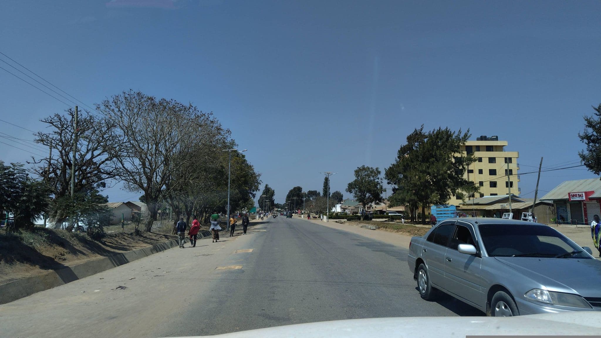 Street view near Triple J Hotel, Makumbako — © 100sassa (CC BY-SA · Mapillary)