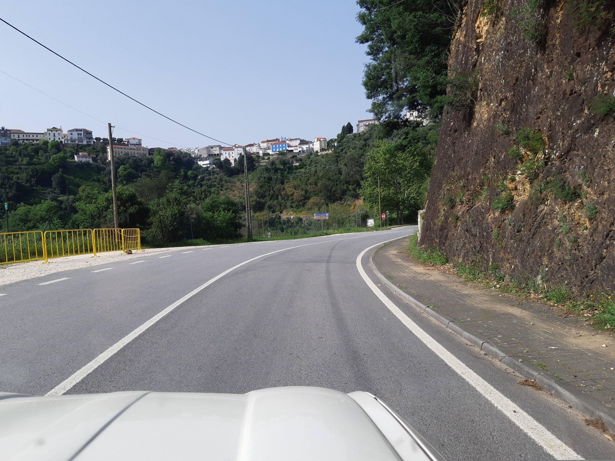 Street view near Parque de Campismo de Penacova, Penacova — © geo50 (CC BY-SA · Mapillary)