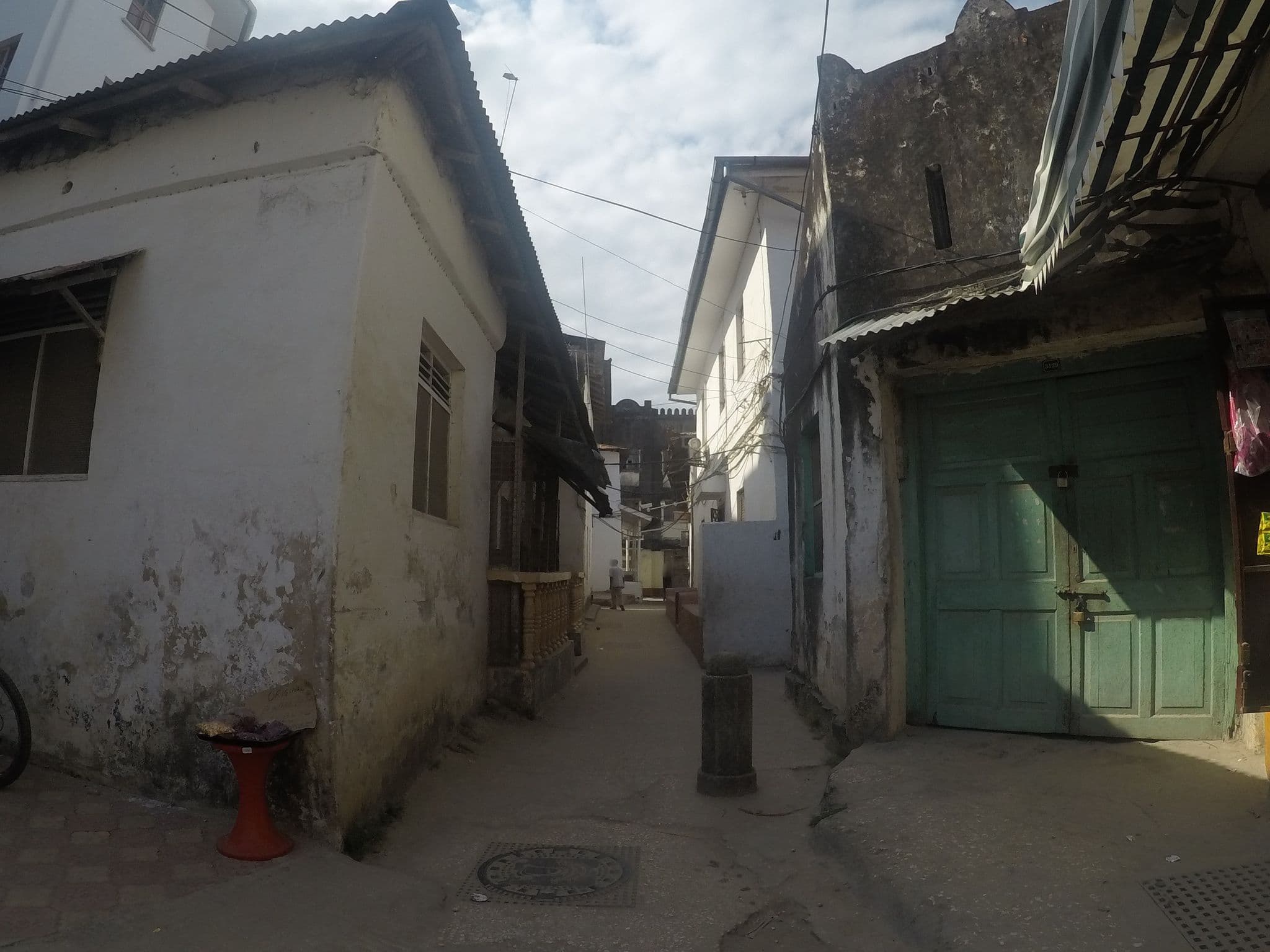 Street view near Jacob's Inn, Zanzibar — © chrisbeddow (CC BY-SA · Mapillary)