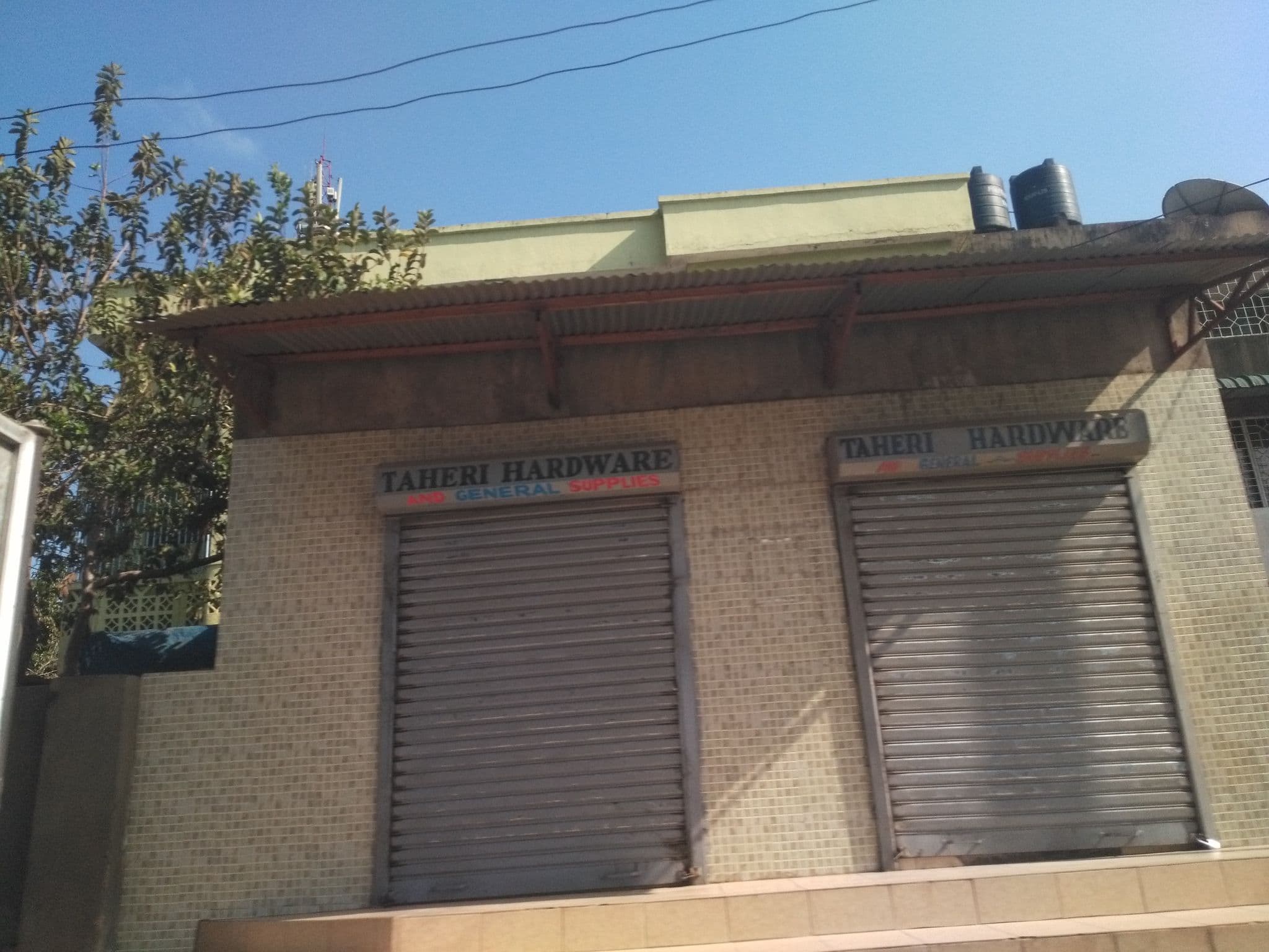 Street view near Venus Premire Hotel, Arusha — © ralebipim (CC BY-SA · Mapillary)