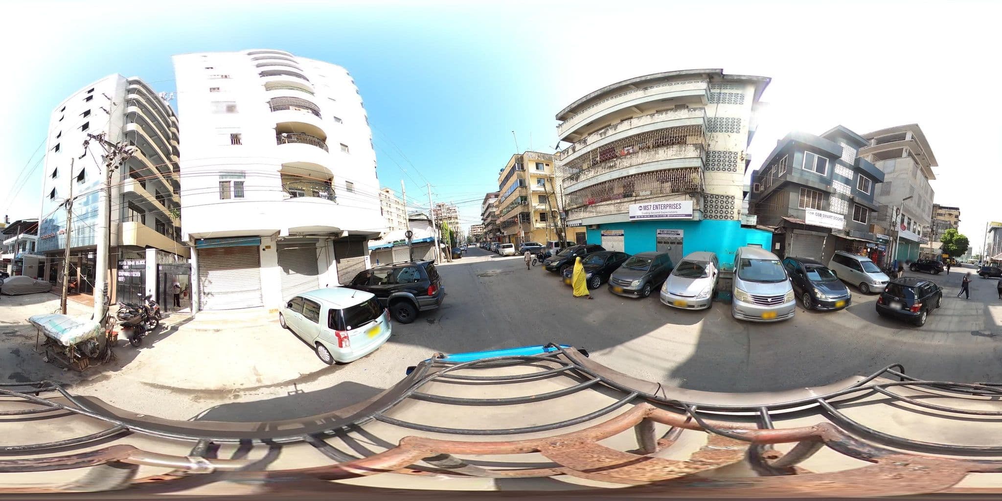 Street view near Conrad Hotel, Dar es Salaam — © OMDTZ1 (CC BY-SA · Mapillary)