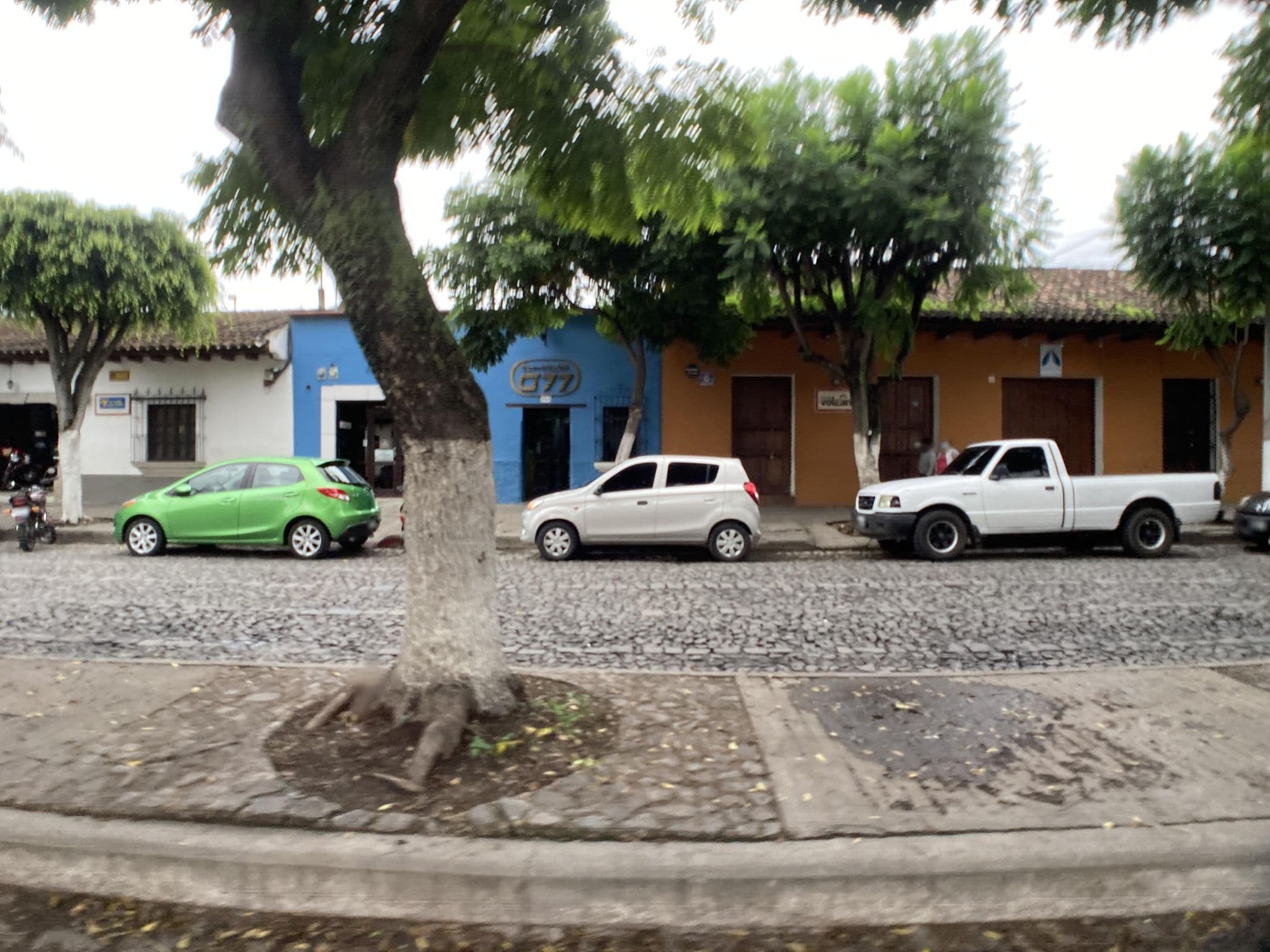 Street view near La Posada de Don Rodrigo, Antigua Guatemala — © jaas (CC BY-SA · Mapillary)
