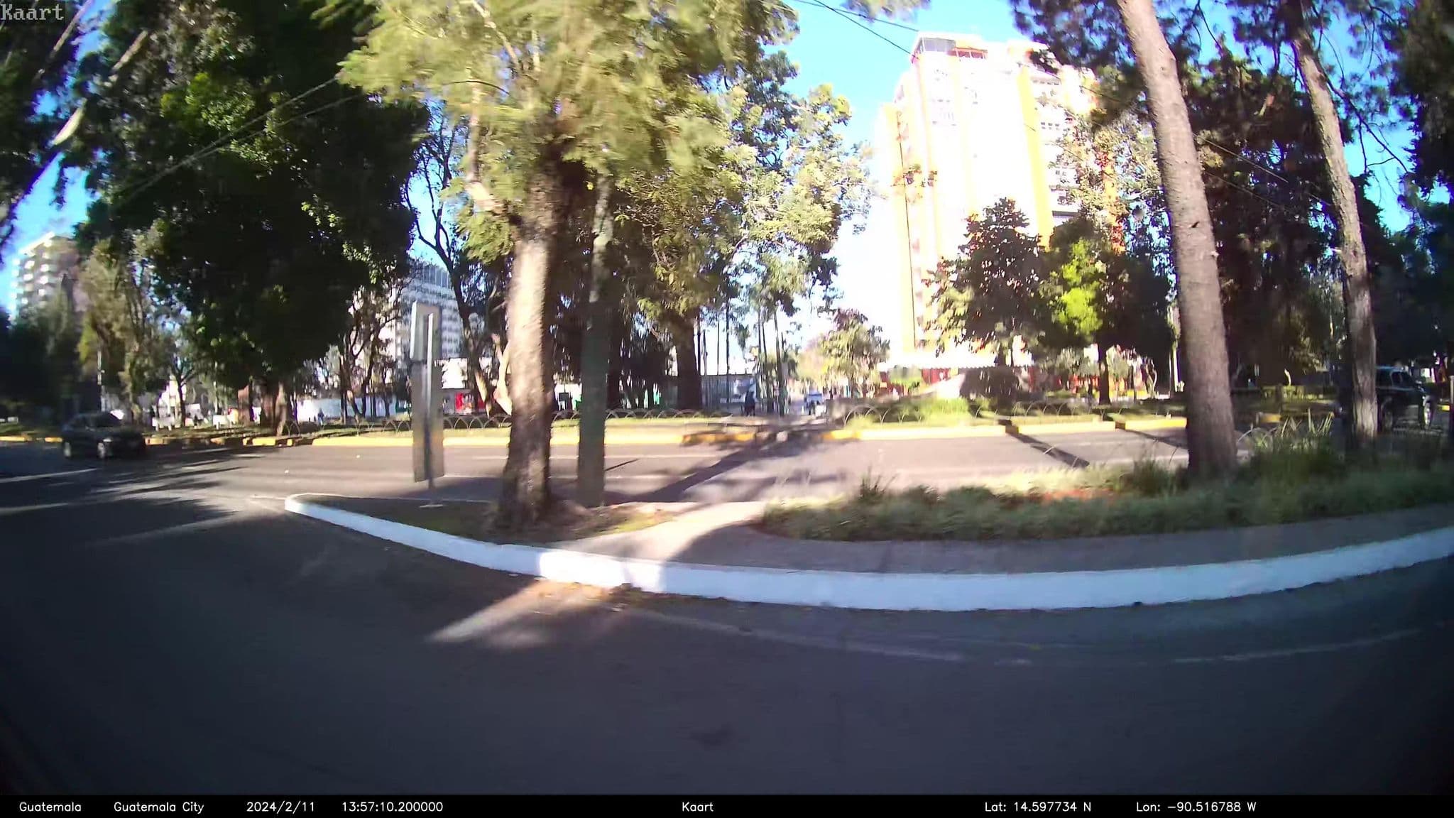 Street view near La Ronda - Camino Real, Santa Catarina Pinula — © kaart_2 (CC BY-SA · Mapillary)