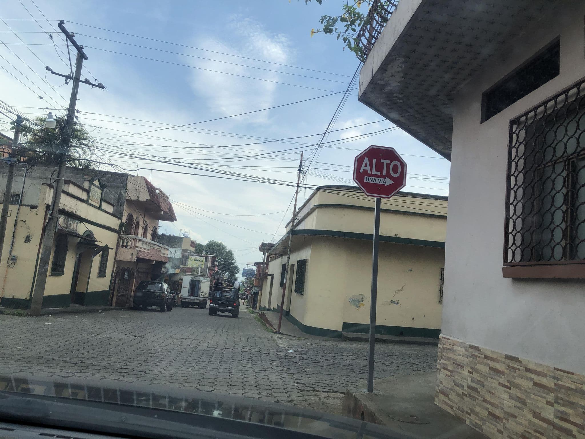 Street view near Hotel Mansión Residencial, Coatepeque — © joseand97 (CC BY-SA · Mapillary)