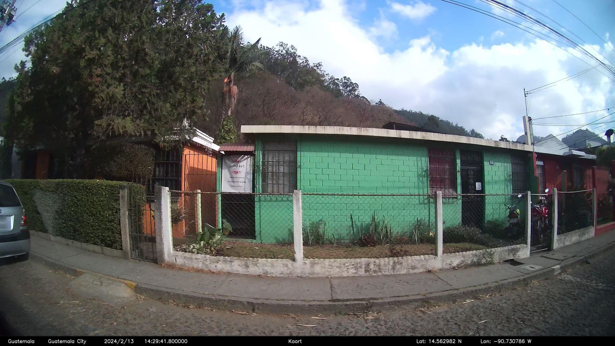 Street view near Casa Shikina, Antigua Guatemala — © kaart_2 (CC BY-SA · Mapillary)