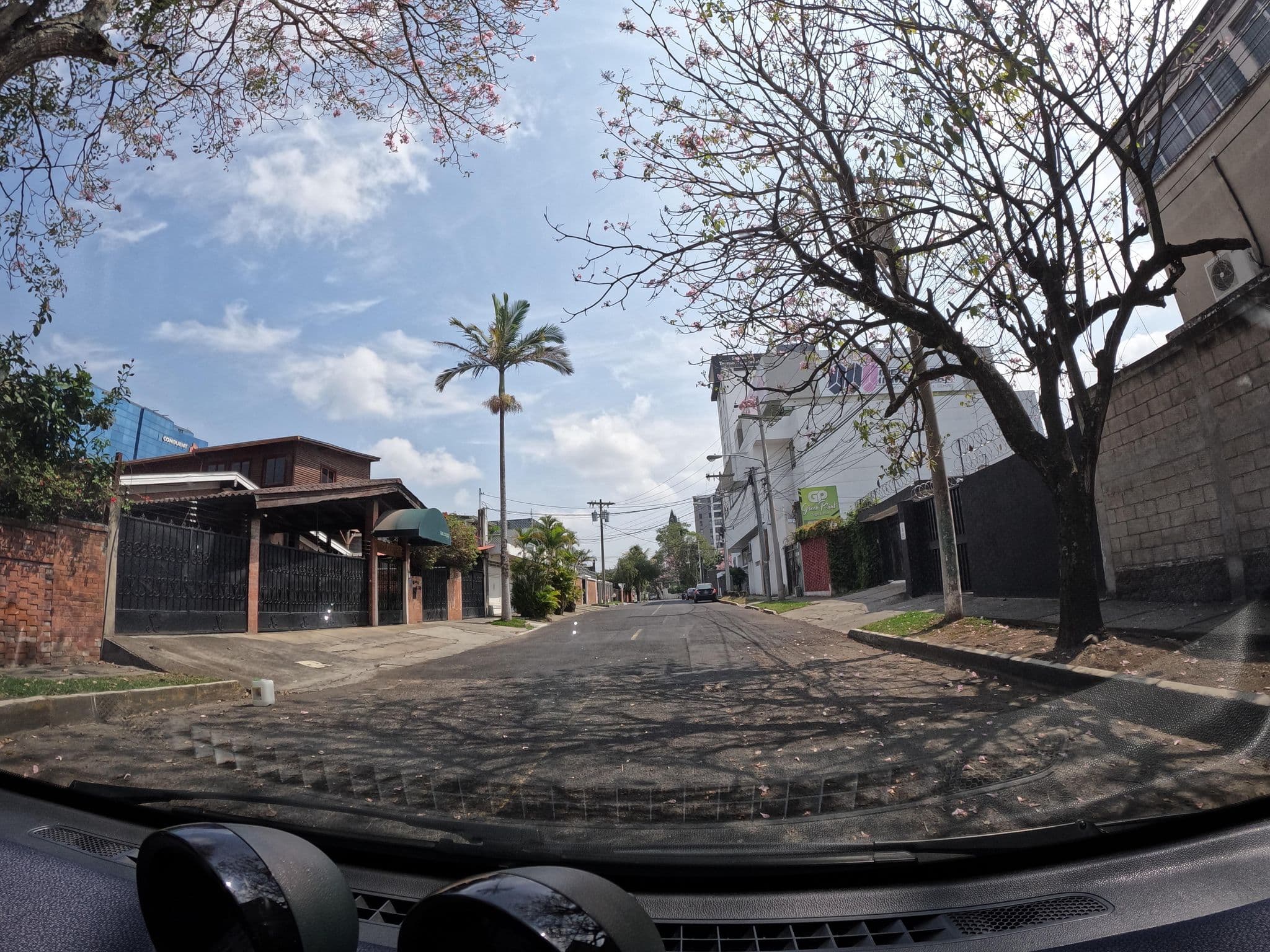 Street view near Hotel Dai Nonni, Santa Catarina Pinula — © jaas (CC BY-SA · Mapillary)