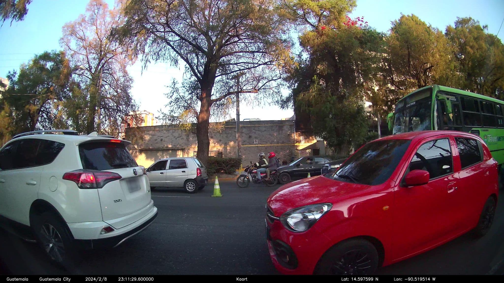Street view near habitacion 522, Santa Catarina Pinula — © kaart_2 (CC BY-SA · Mapillary)