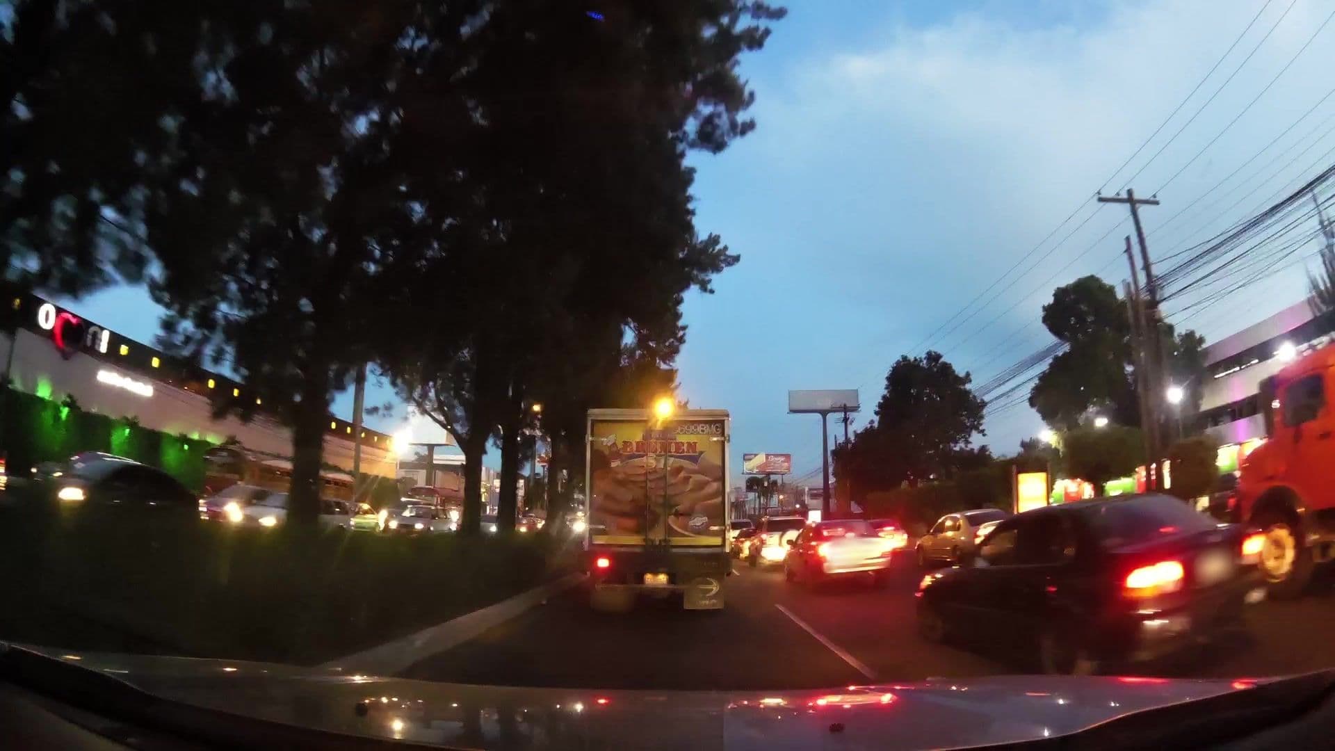 Street view near Auto Hotel El Omni, Mixco — © kaartcam (CC BY-SA · Mapillary)