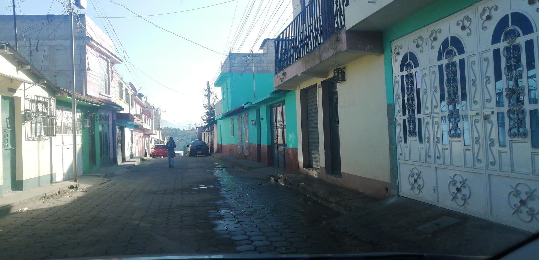 Street view near Hotel Los Alpes, Quetzaltenango — © AZ14 (CC BY-SA · Mapillary)