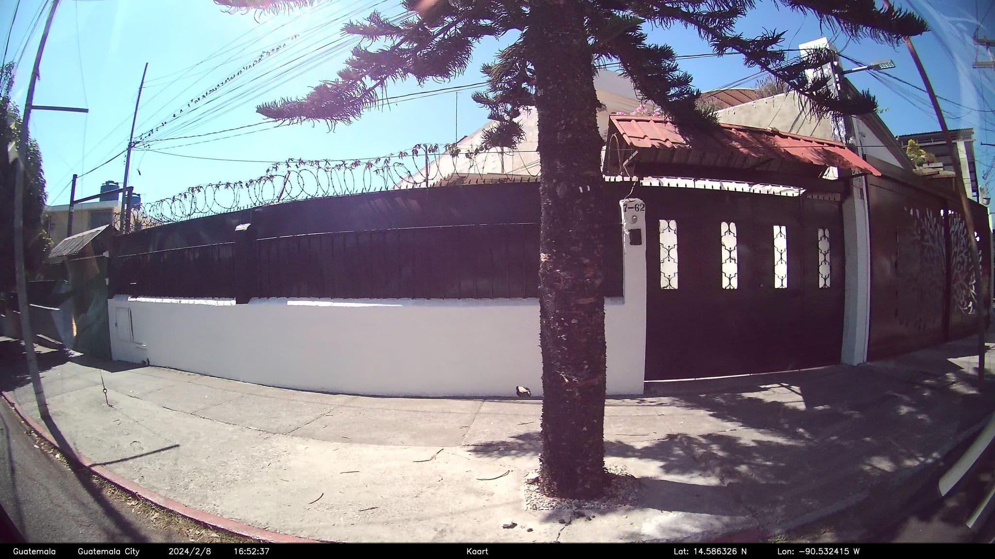 Street view near L’aurora Inn, Santa Catarina Pinula — © kaart_2 (CC BY-SA · Mapillary)