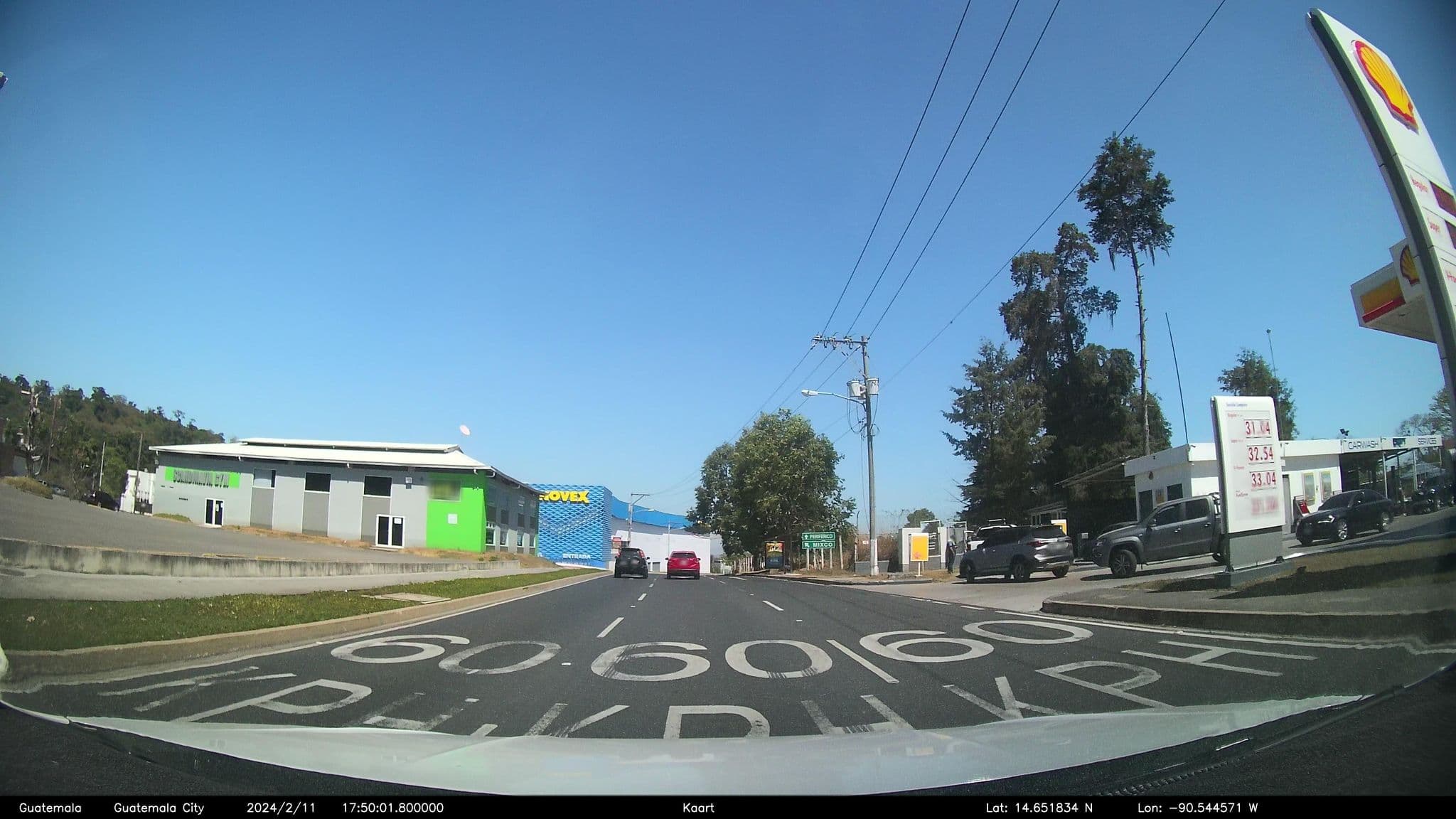 Street view near Autohotel Blue Paradise, Guatemala City — © kaart_2 (CC BY-SA · Mapillary)