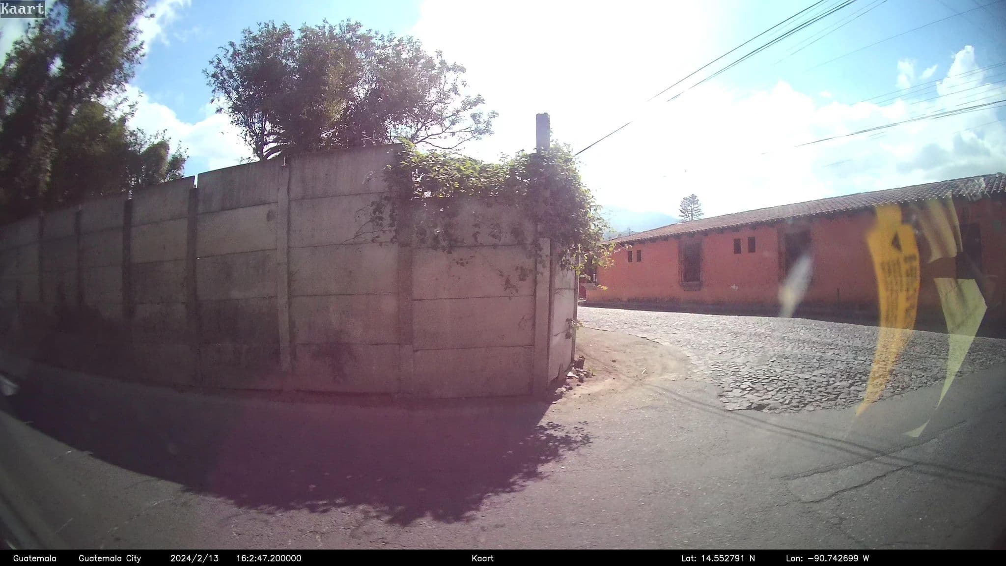 Street view near Hotel La casita de Roca, Antigua Guatemala — © kaart_2 (CC BY-SA · Mapillary)