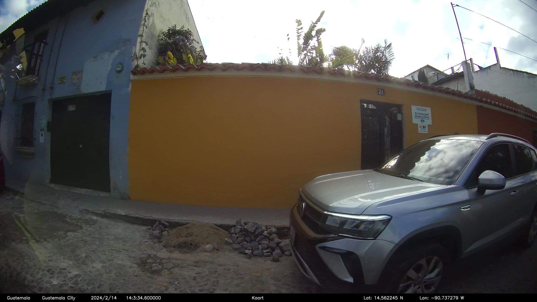 Street view near las campanas, Antigua Guatemala — © kaart_2 (CC BY-SA · Mapillary)