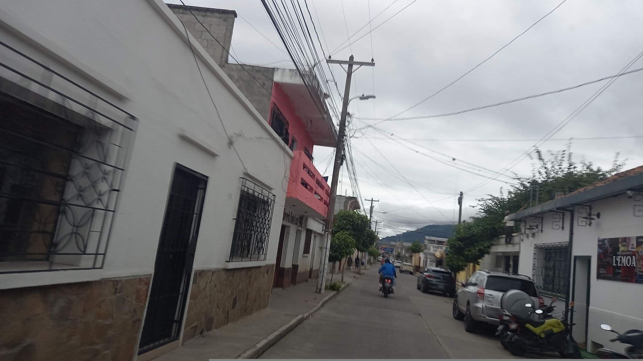 Street view near hotel casa azul, Jalapa — © ing_telefono_3 (CC BY-SA · Mapillary)