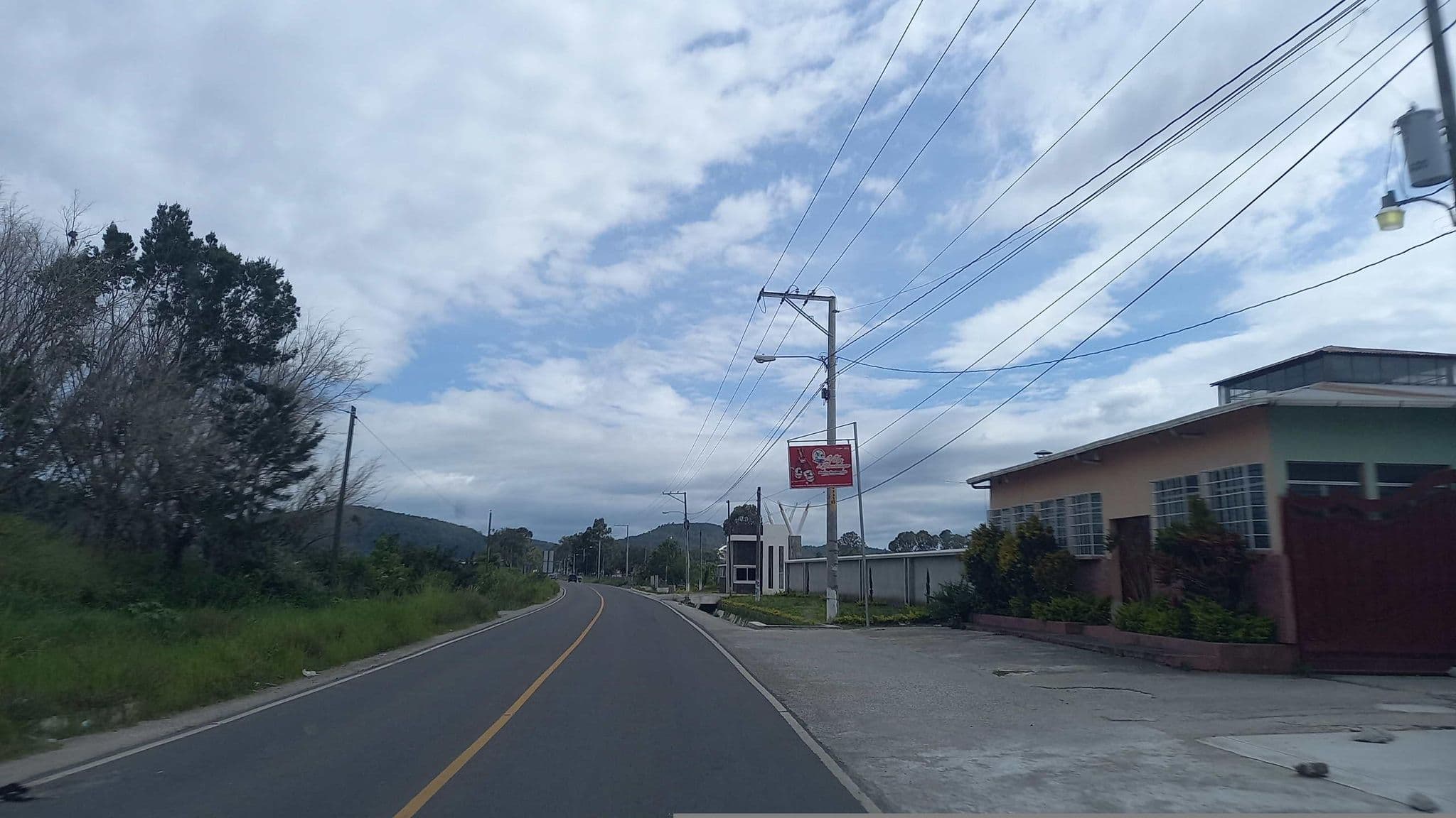 Street view near Villas de Guadalupe, Jalapa — © ing_telefono_3 (CC BY-SA · Mapillary)