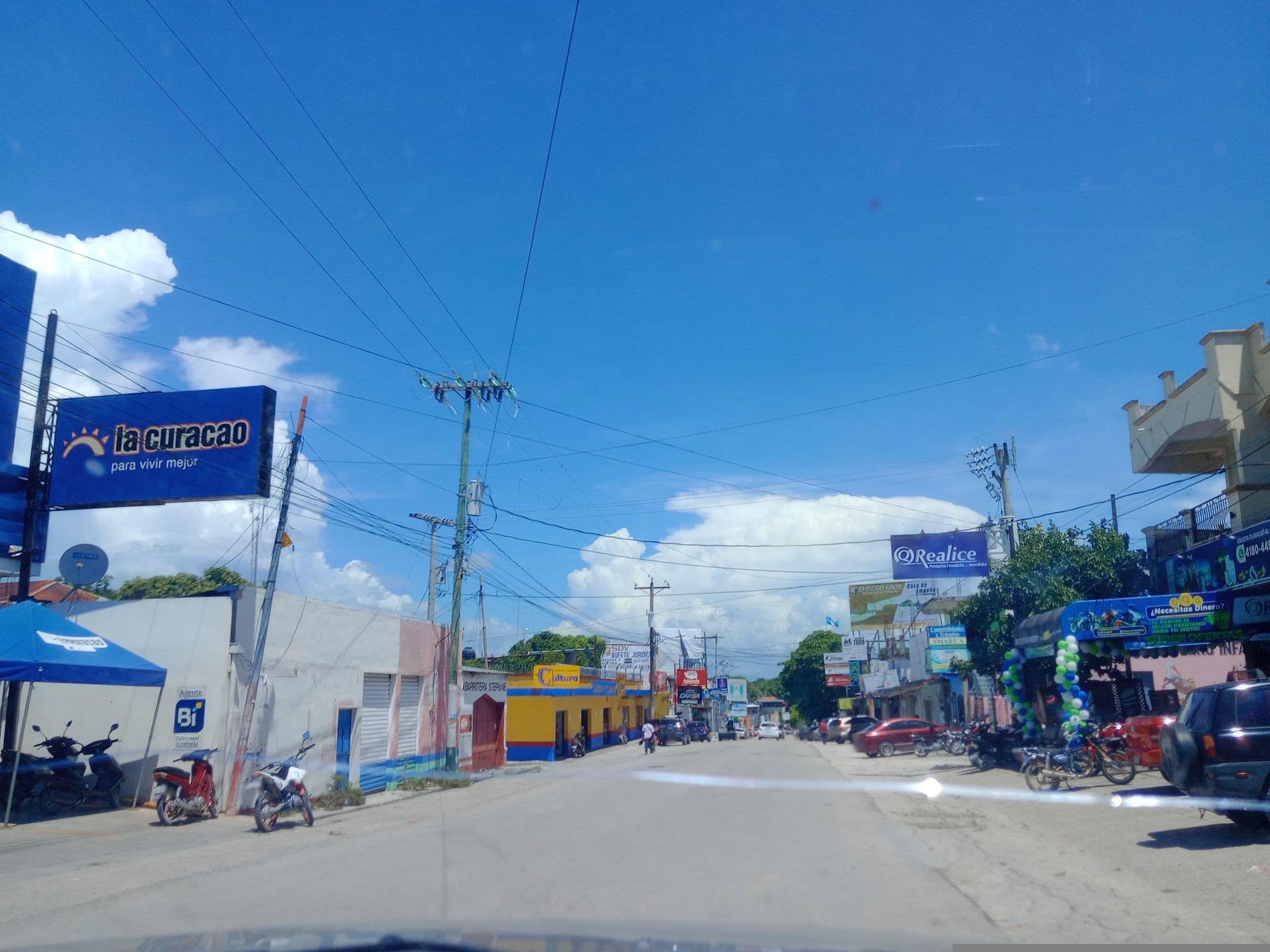 Street view near Hotel Express, Flores — © ingetelca_telefono_6 (CC BY-SA · Mapillary)