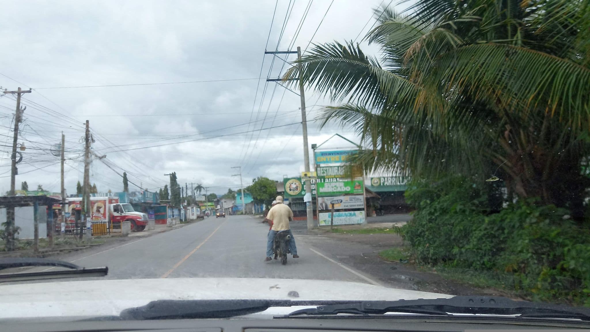 Street view near Hotel Escorpion, Puerto Barrios — © ingetelca_telefono_7 (CC BY-SA · Mapillary)
