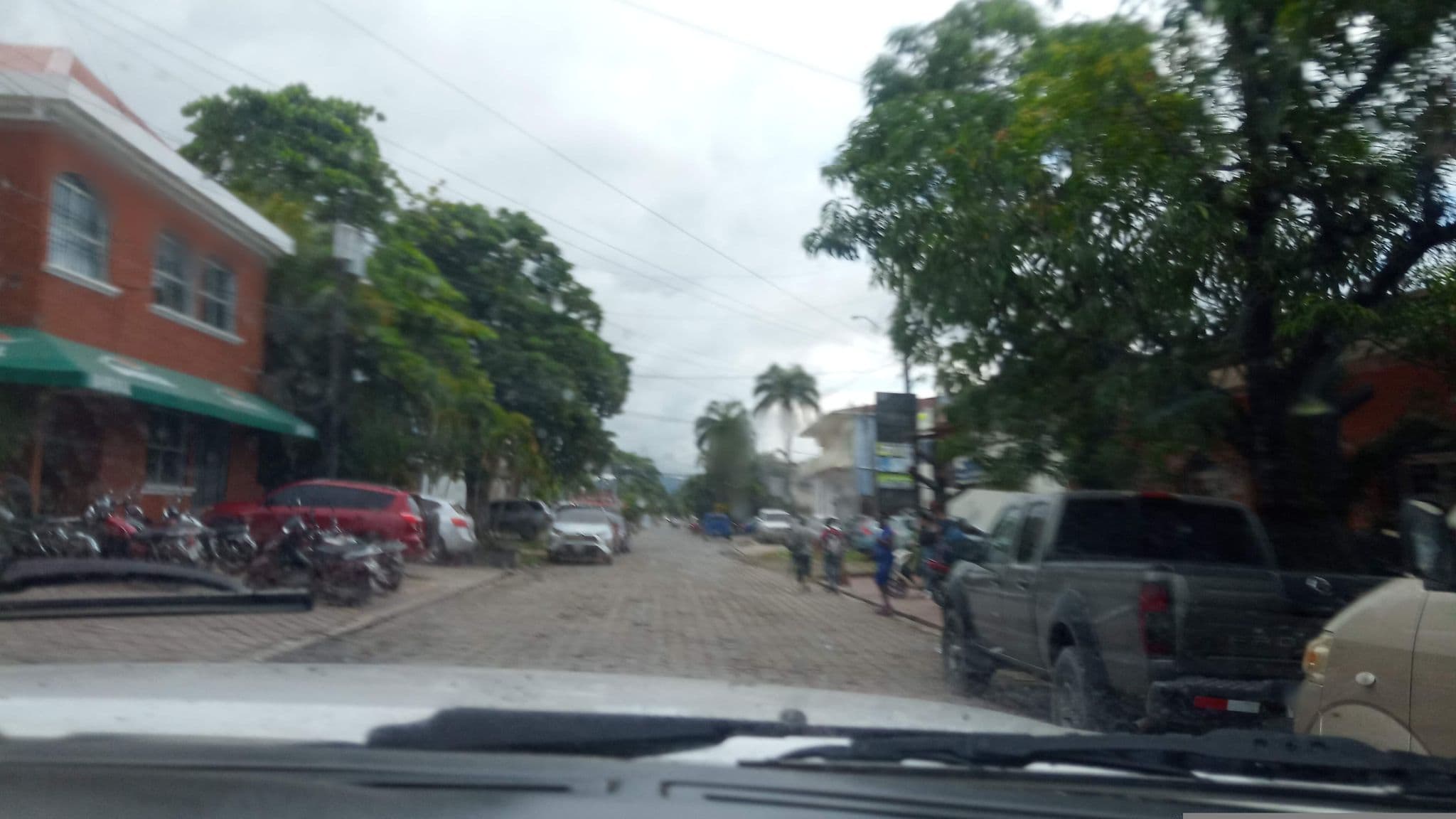 Street view near Hotel Valle Dorado, Puerto Barrios — © ingetelca_telefono_7 (CC BY-SA · Mapillary)