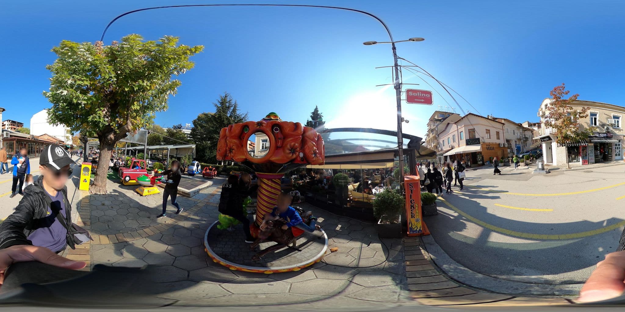 Street view near Hotel Avis, Sandanski — © alexanderbtodorov (CC BY-SA · Mapillary)