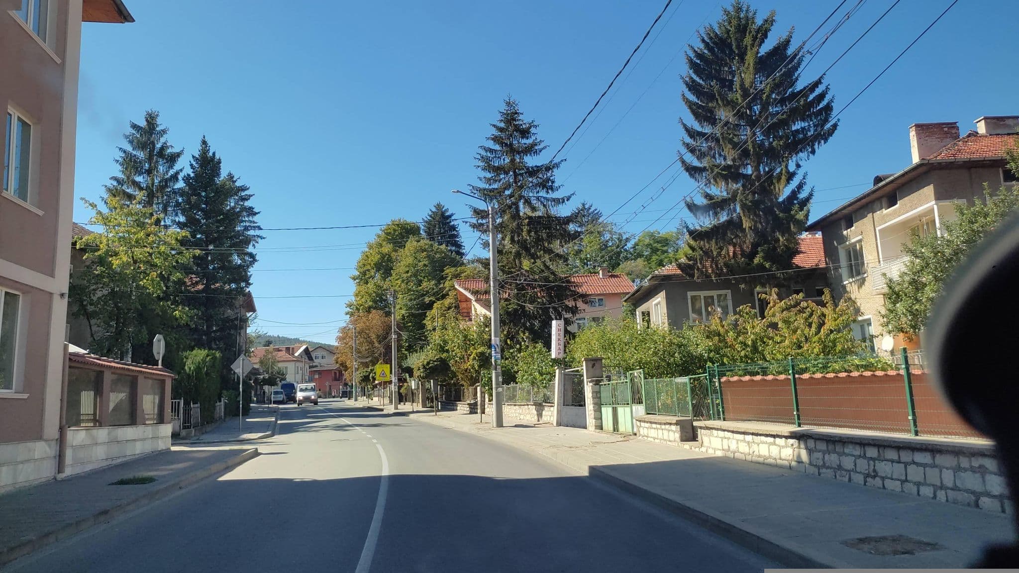 Street view near Асьов Holidays, Velingrad — © neau (CC BY-SA · Mapillary)