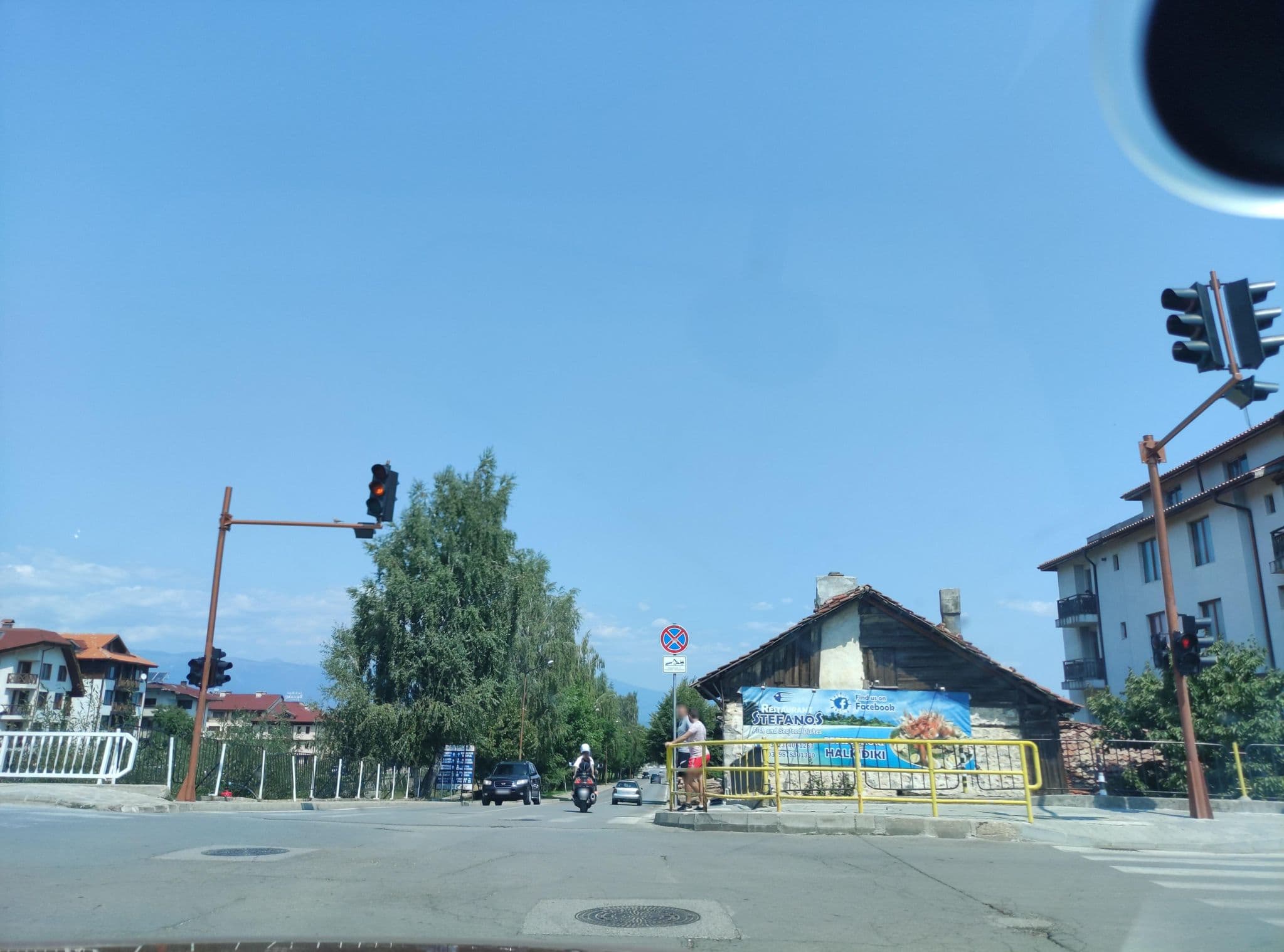 Street view near Orbilux Hotel, Bansko — © neau (CC BY-SA · Mapillary)