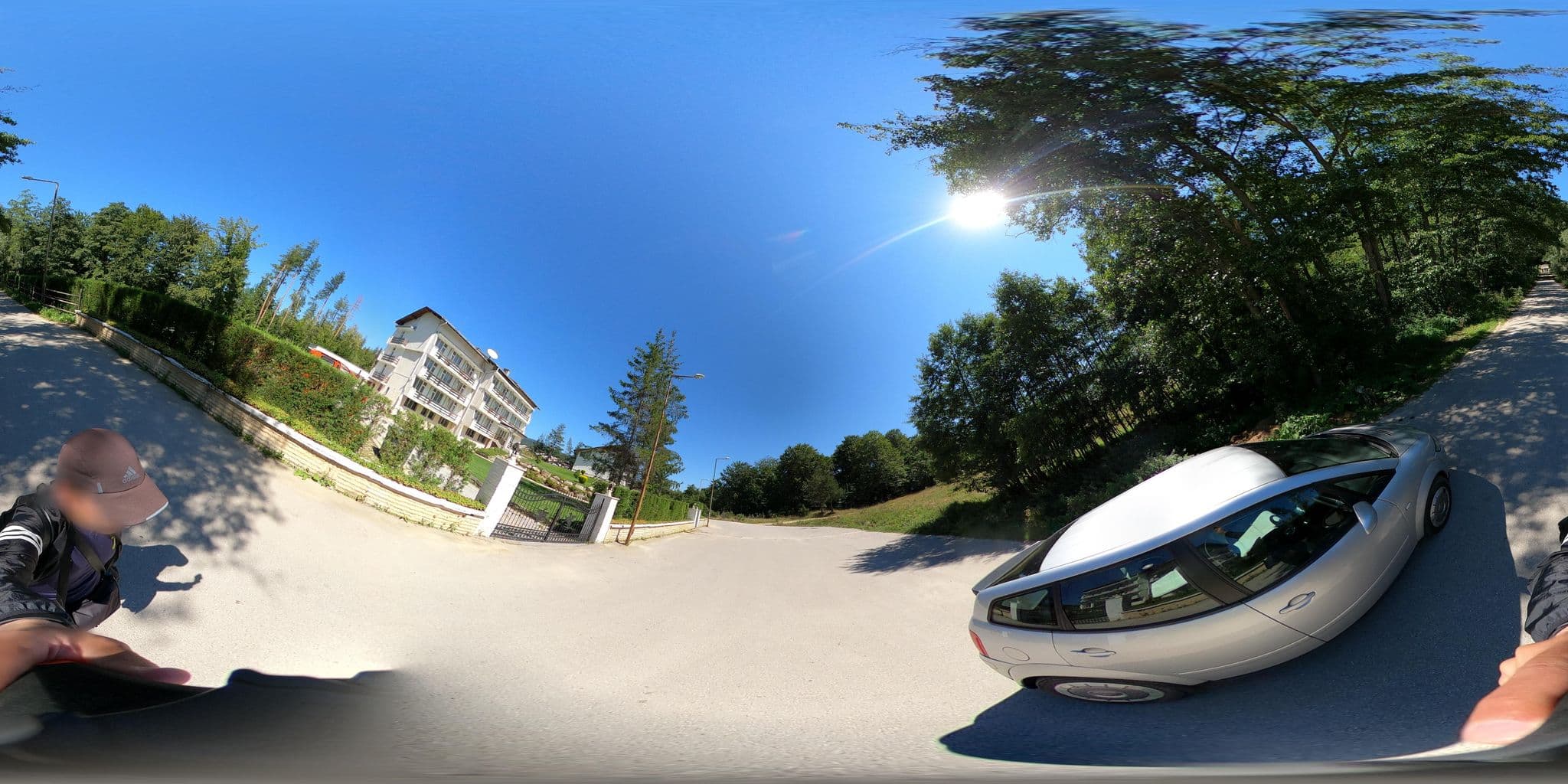 Street view near ПБ Предела Уникредит Булбанк, Razlog — © alexanderbtodorov (CC BY-SA · Mapillary)