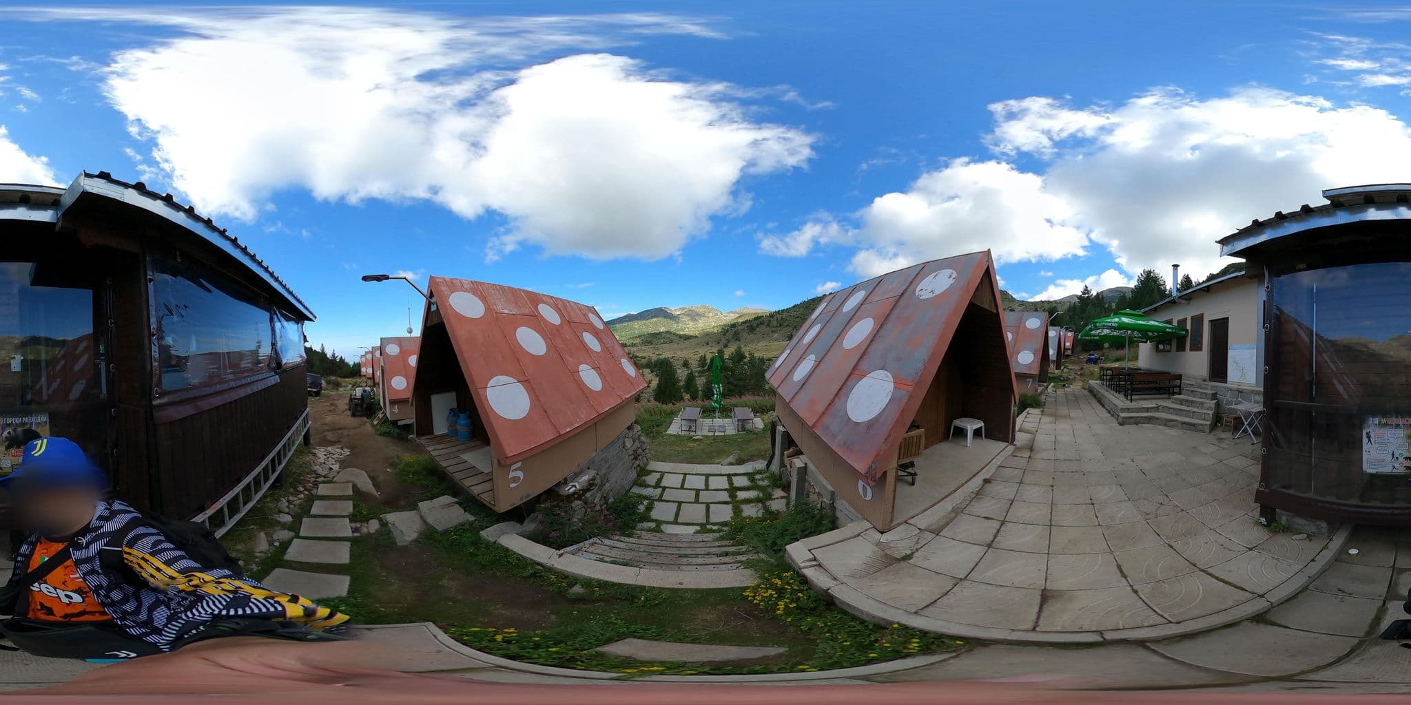 Street view near хижа Спано Поле, Bansko — © alexanderbtodorov (CC BY-SA · Mapillary)
