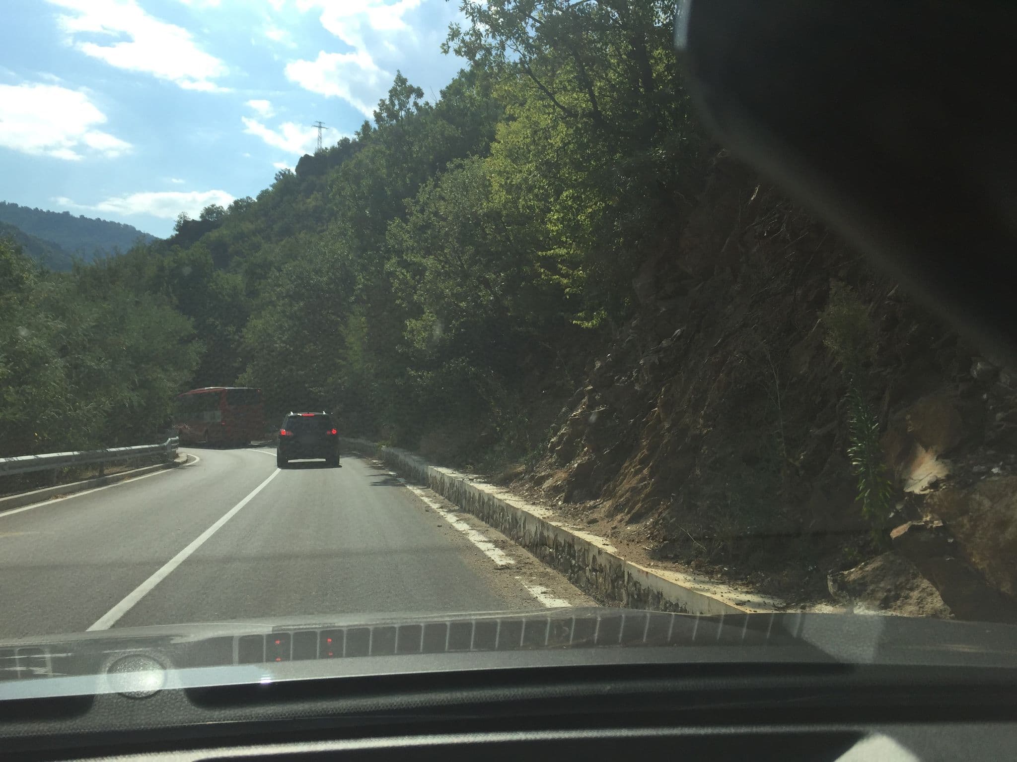 Street view near Хотел ресторант училището, Rila — © atze777 (CC BY-SA · Mapillary)