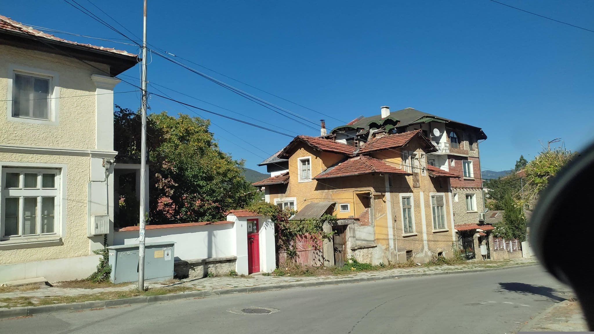 Street view near Maxi Swimming Pool & Spa, Velingrad — © neau (CC BY-SA · Mapillary)