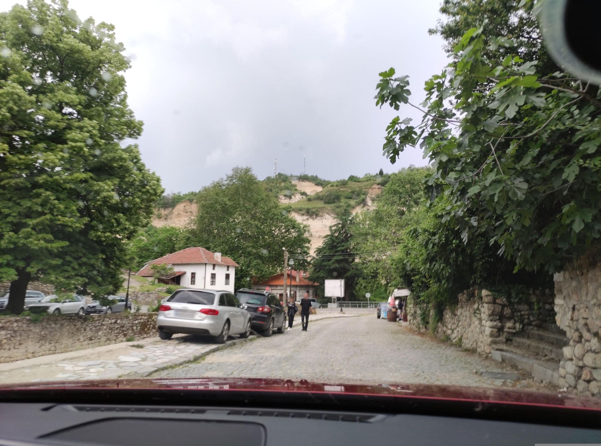 Street view near Комплекс Стария Чинар, Polenitsa — © neau (CC BY-SA · Mapillary)