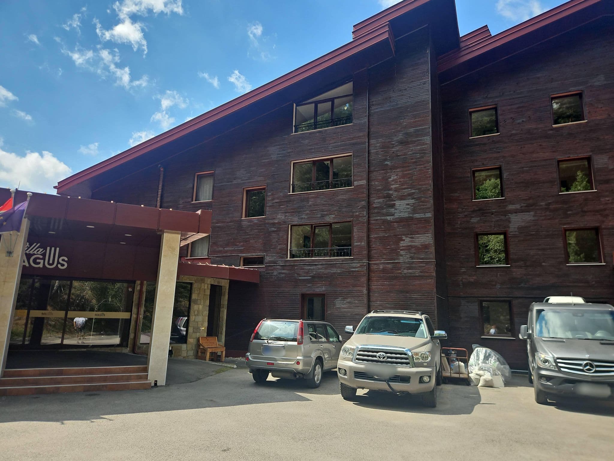 Street view near Hotel Magus, Pernik — © ursus (CC BY-SA · Mapillary)