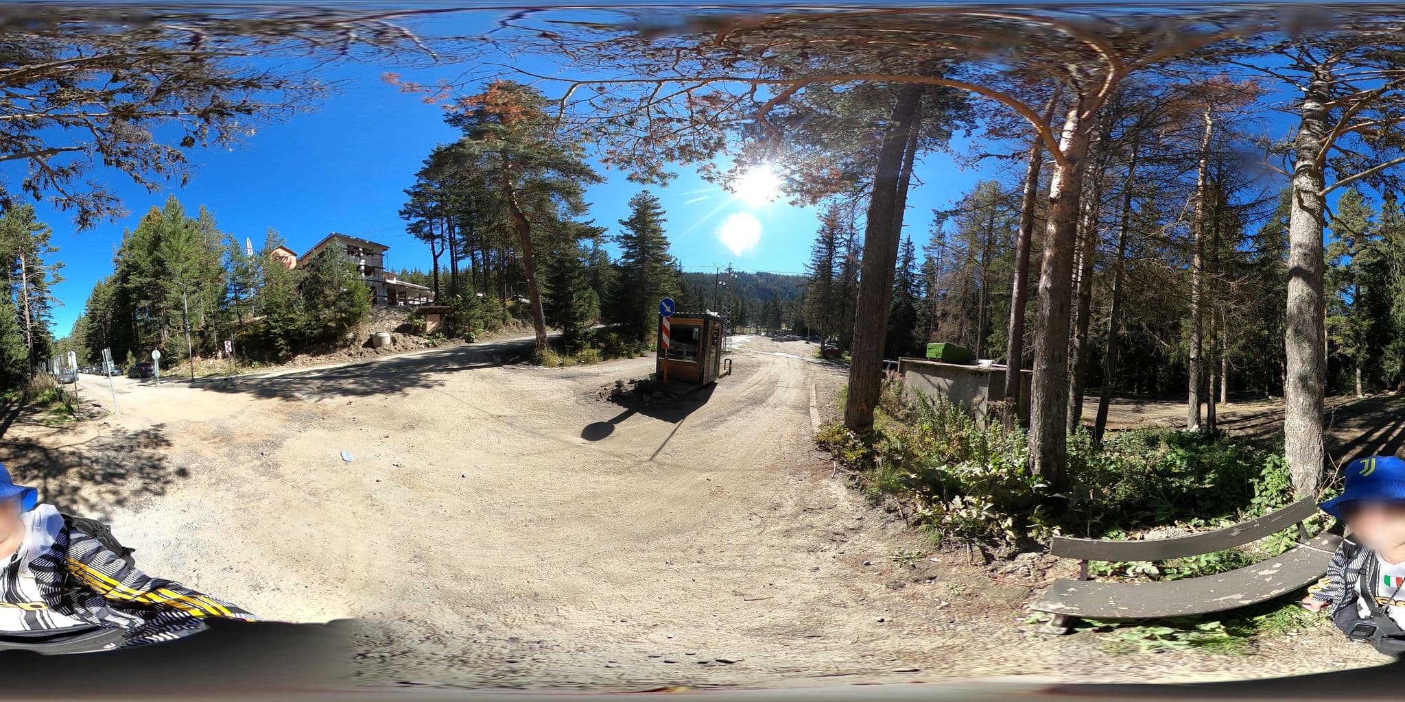 Street view near Alen Mak, Sapareva Banya — © alexanderbtodorov (CC BY-SA · Mapillary)
