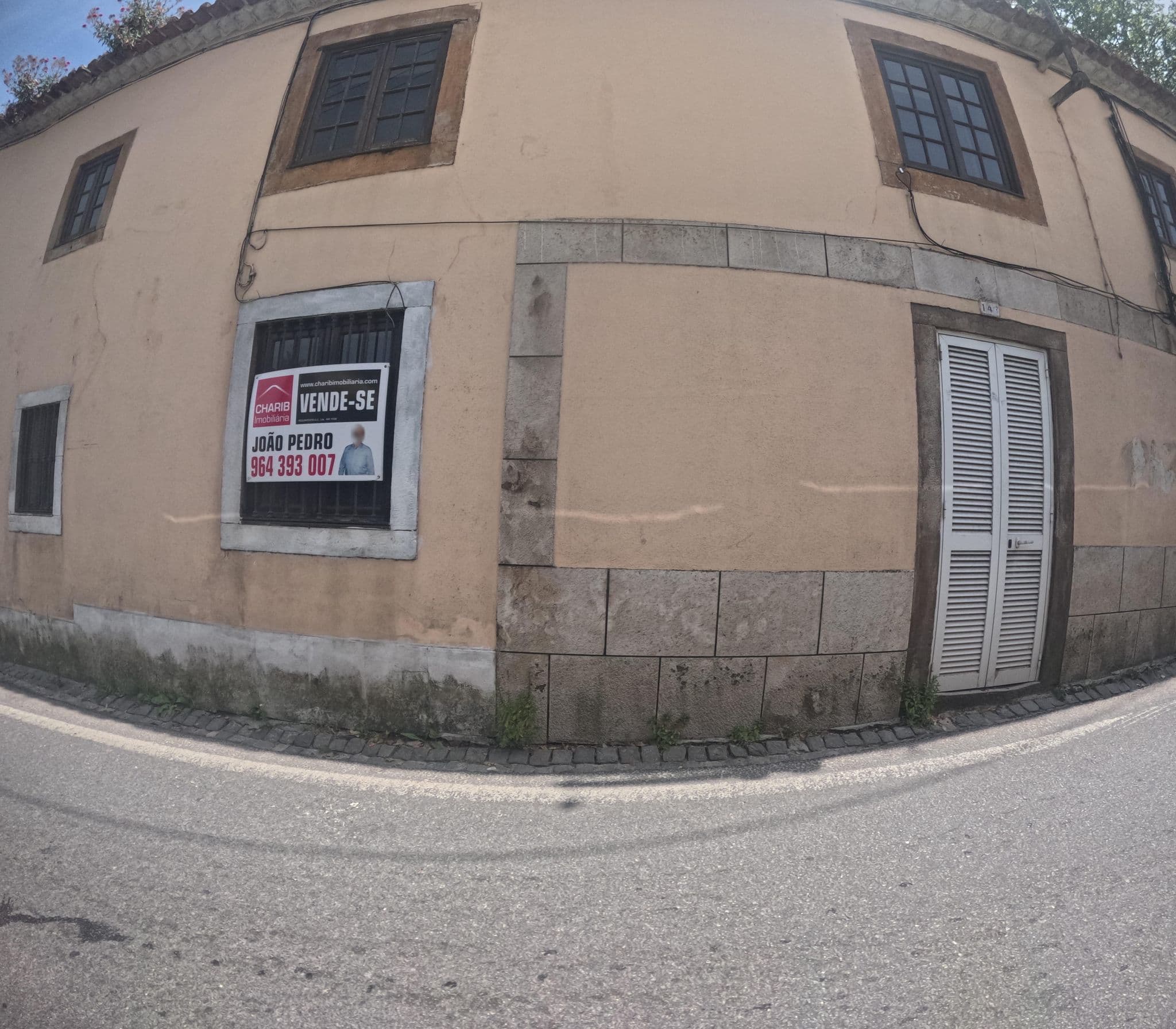 Street view near Eden Hotel, Colares — © danielagos12 (CC BY-SA · Mapillary)