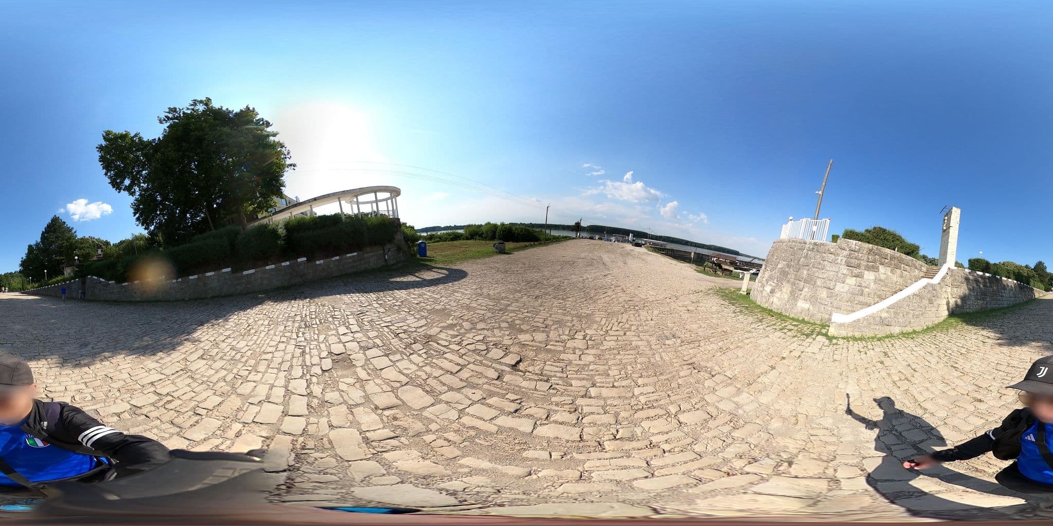Street view near Хотел Радецки (Hotel Radetzky), Kozloduy — © alexanderbtodorov (CC BY-SA · Mapillary)
